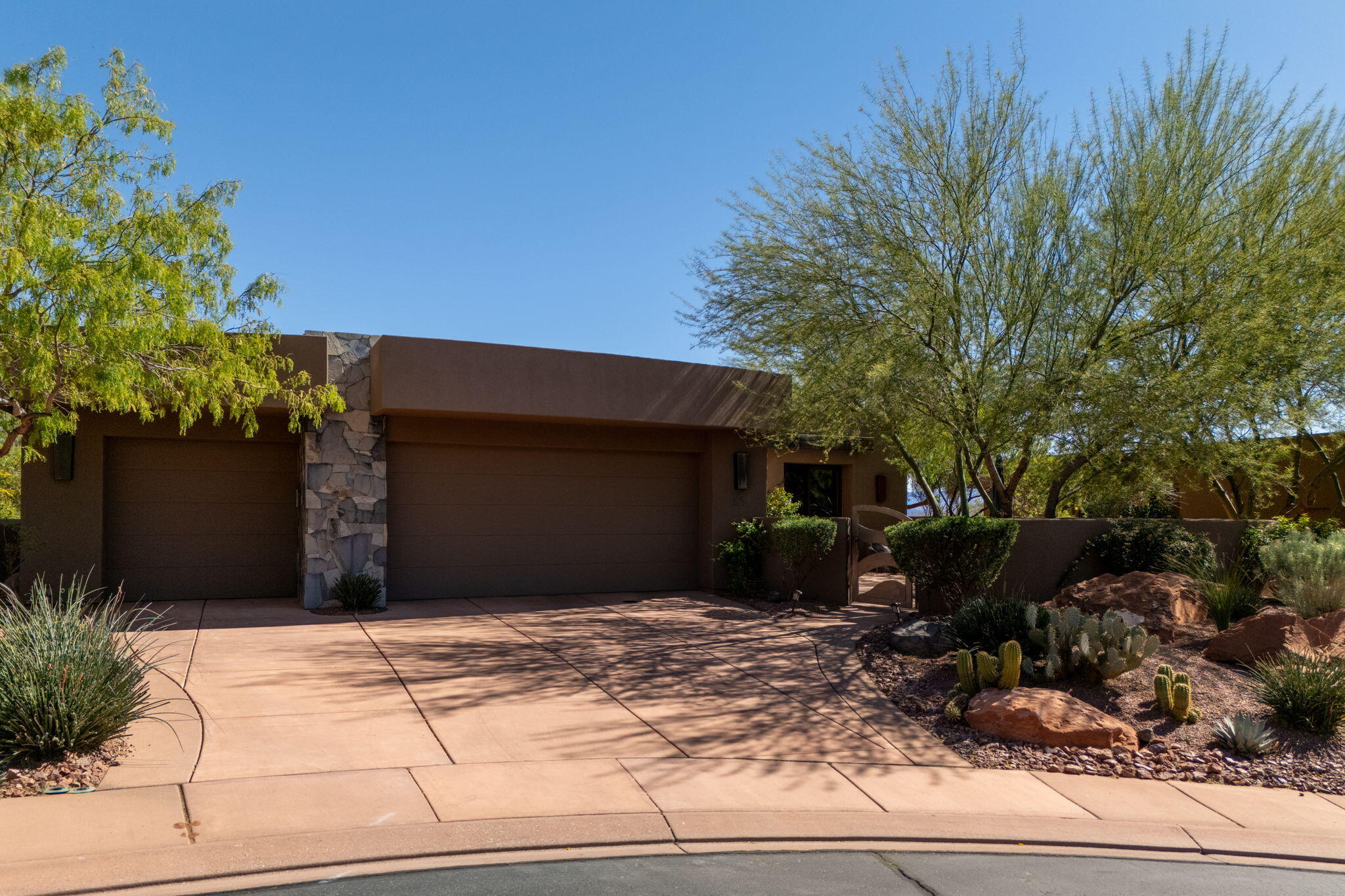 KACHINA SPRINGS EAST AT ENTRADA - Residential