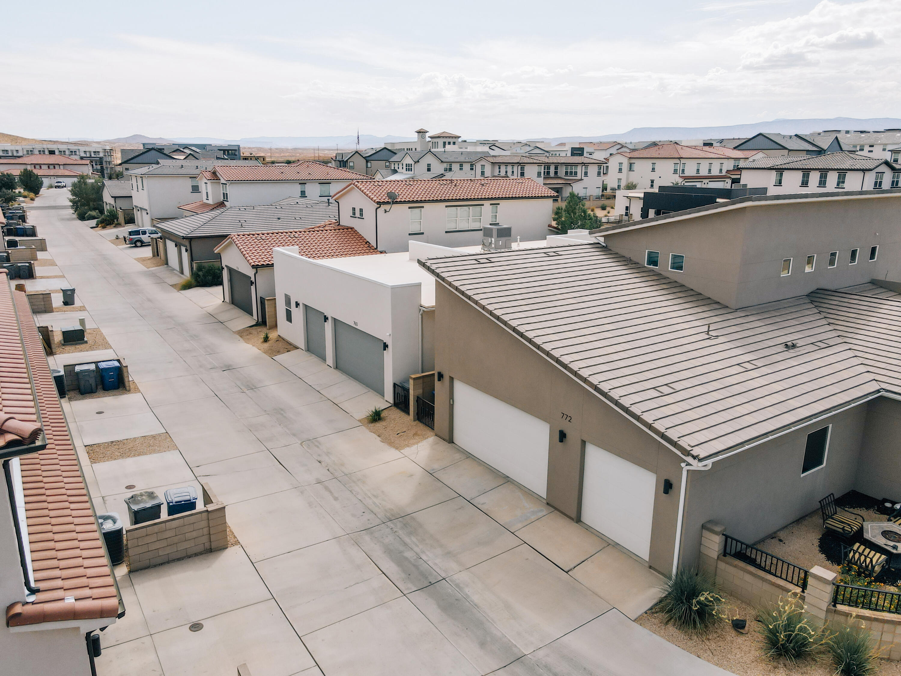 AUBURN HILLS - Residential