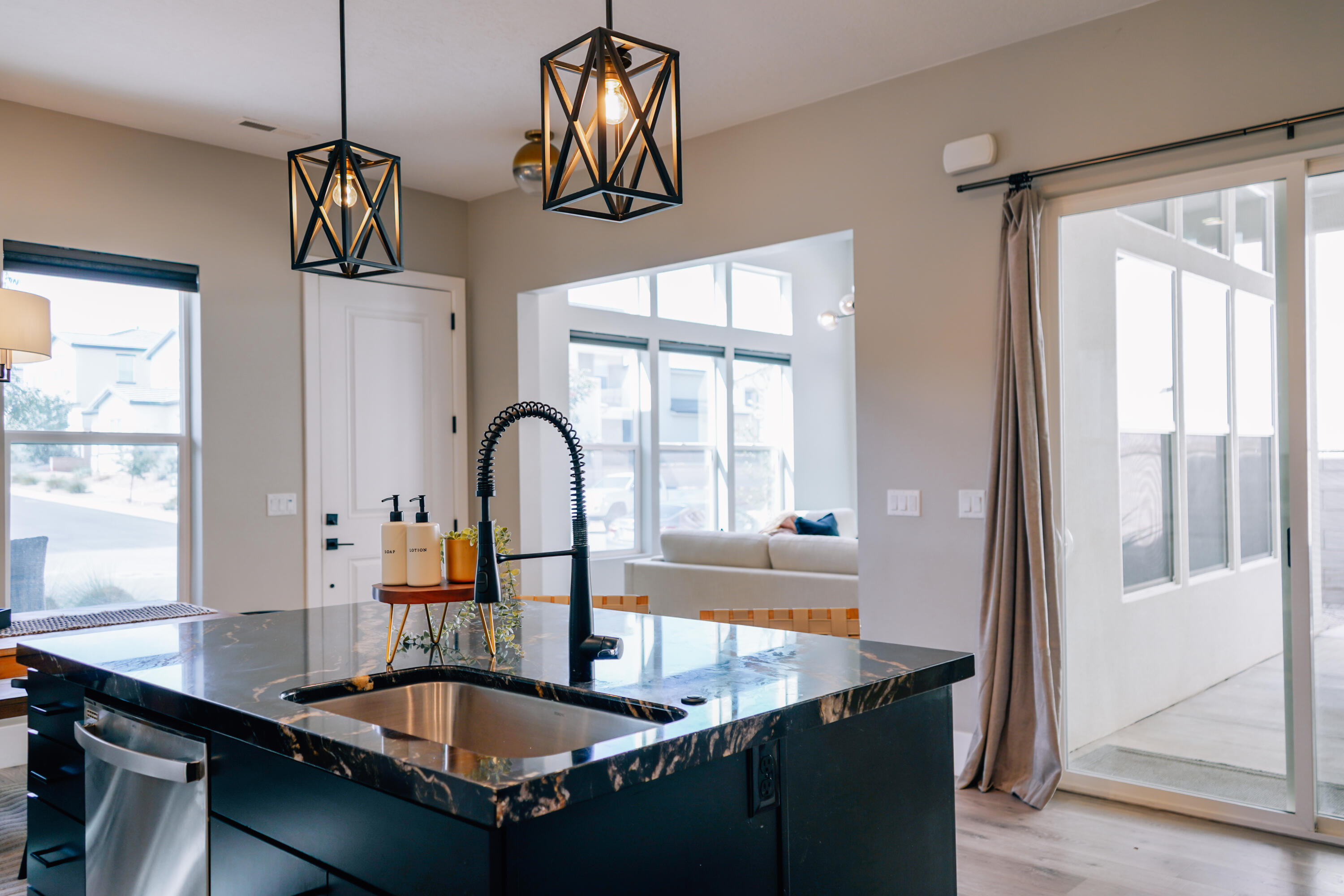 AUBURN HILLS - Residential