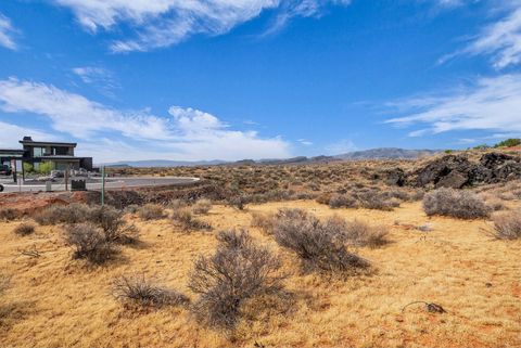 Tiny photo for 1158 E Redspire Pass, Ivins, UT 84738 (MLS # 26-271387)
