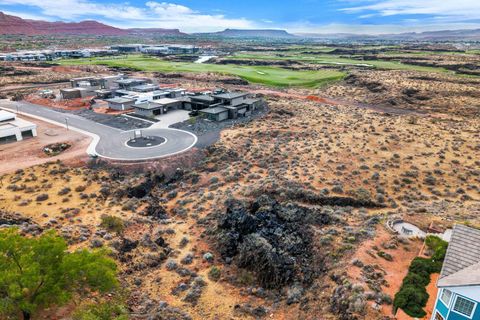 Photo of 1158 E Redspire Pass, Ivins, UT 84738 (MLS # 26-271387)