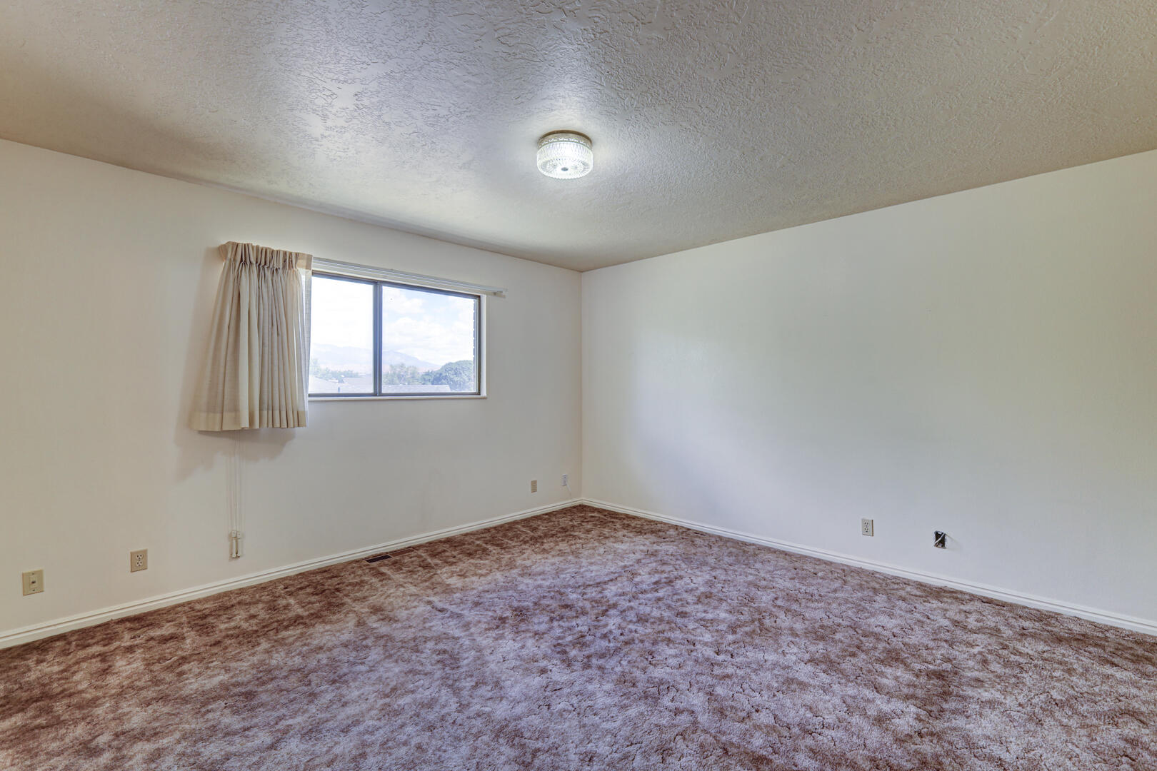BLOOMINGTON HILLS - Residential