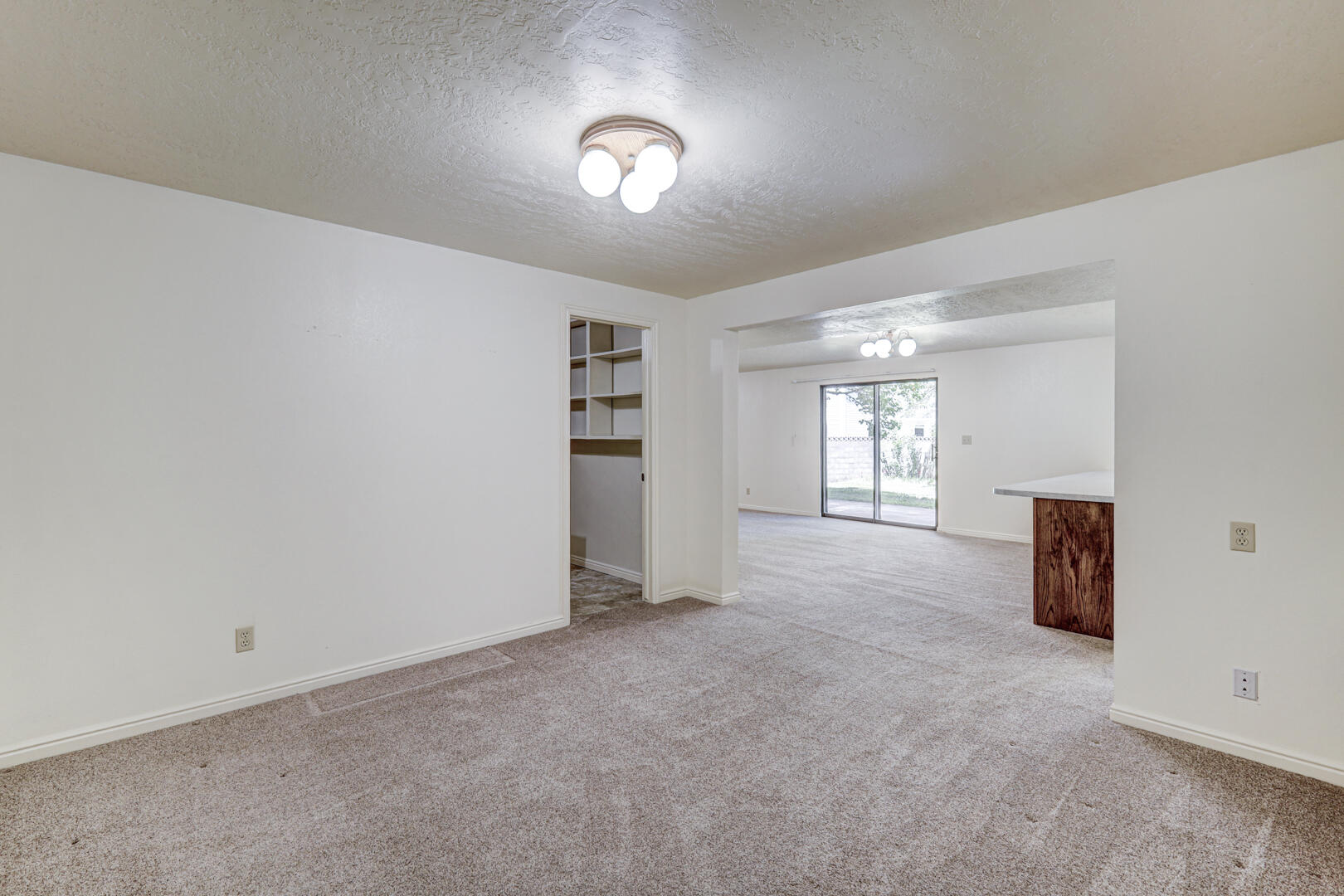 BLOOMINGTON HILLS - Residential