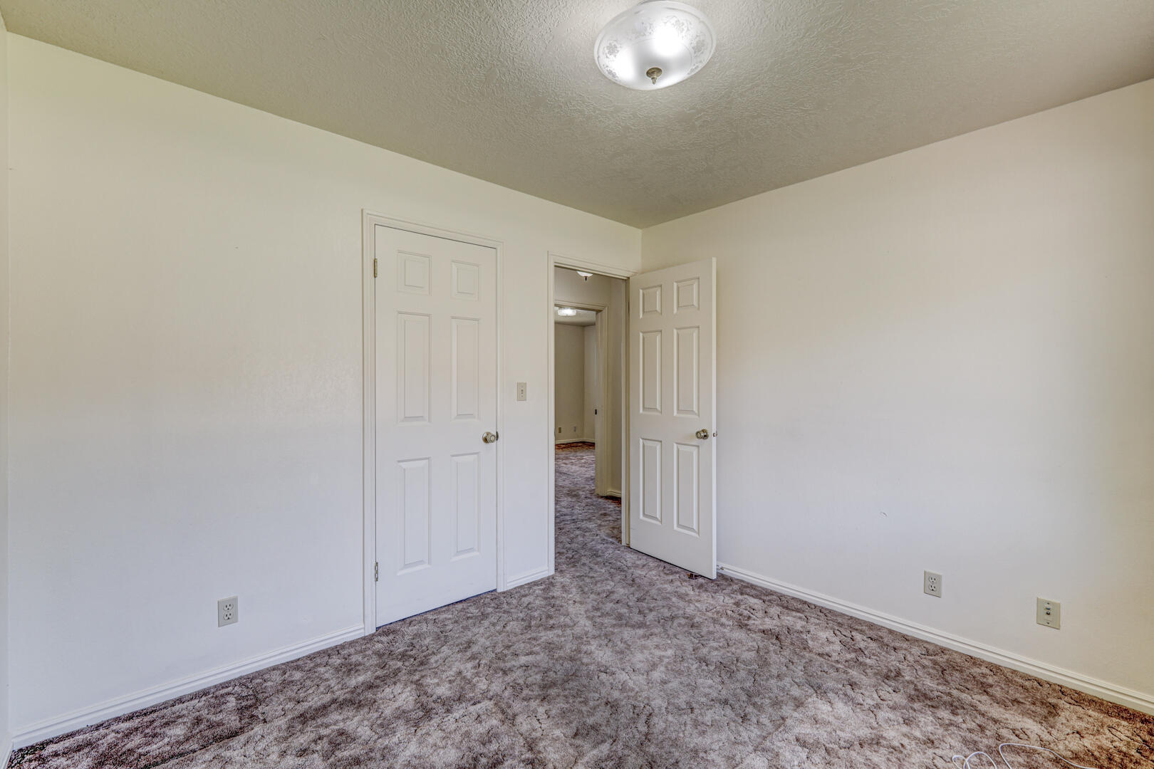BLOOMINGTON HILLS - Residential