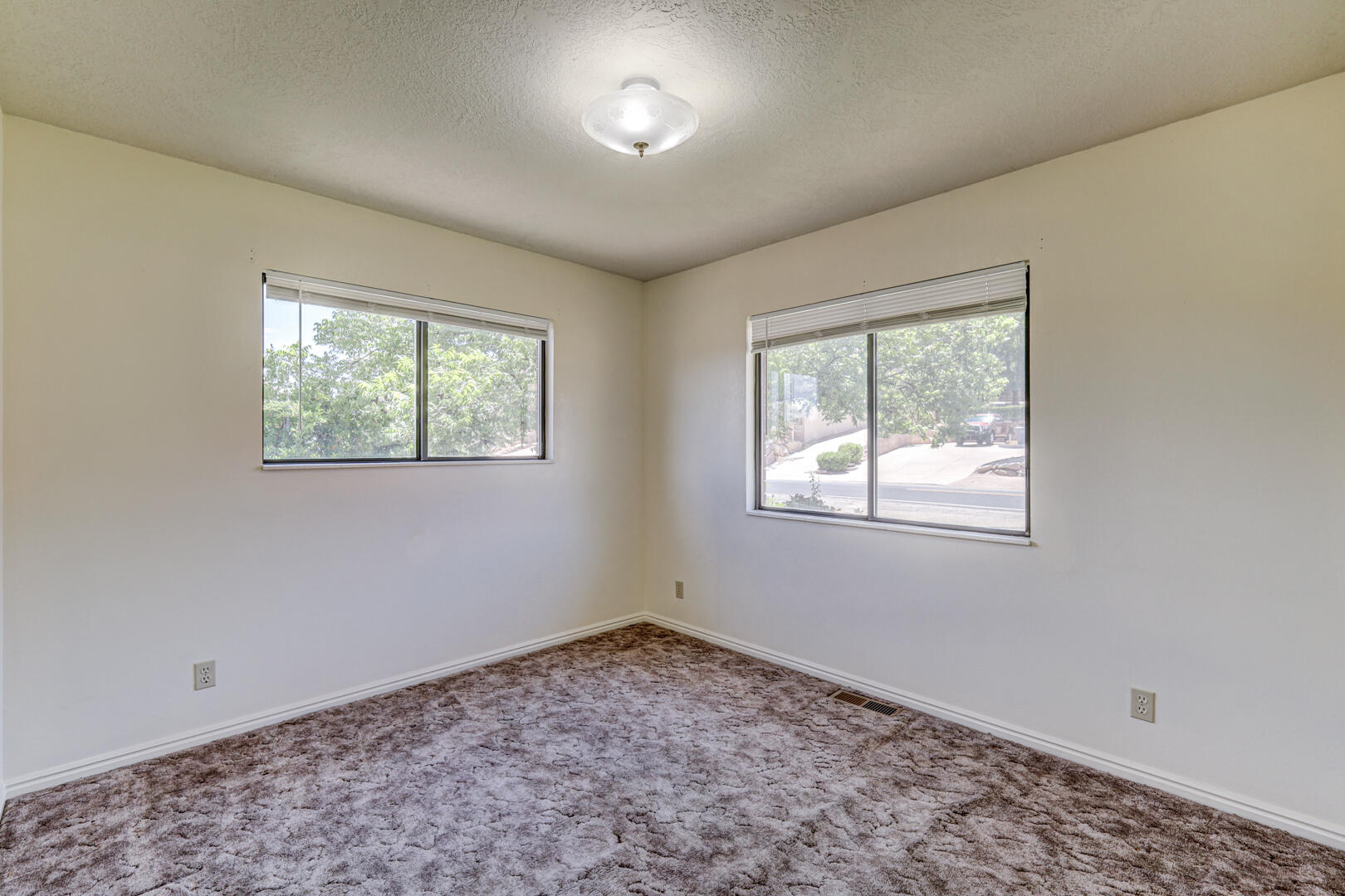BLOOMINGTON HILLS - Residential