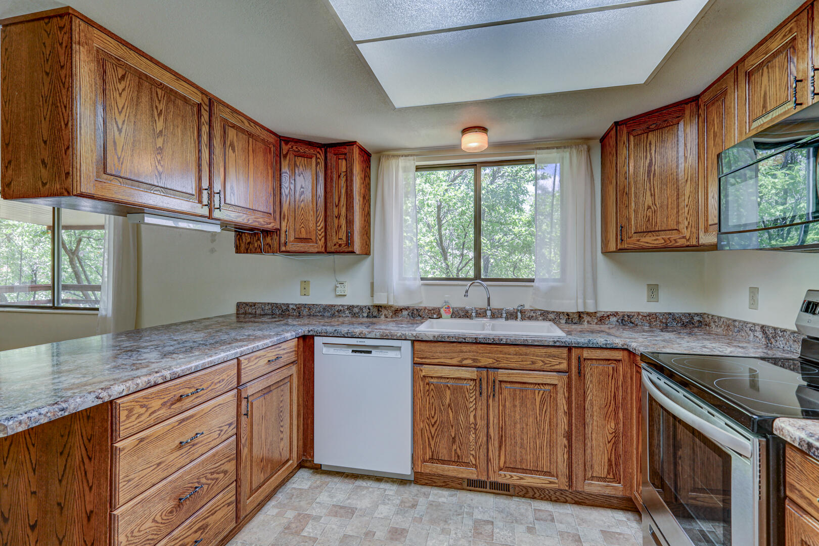 BLOOMINGTON HILLS - Residential
