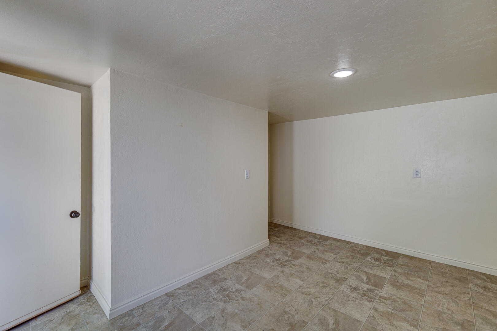 BLOOMINGTON HILLS - Residential