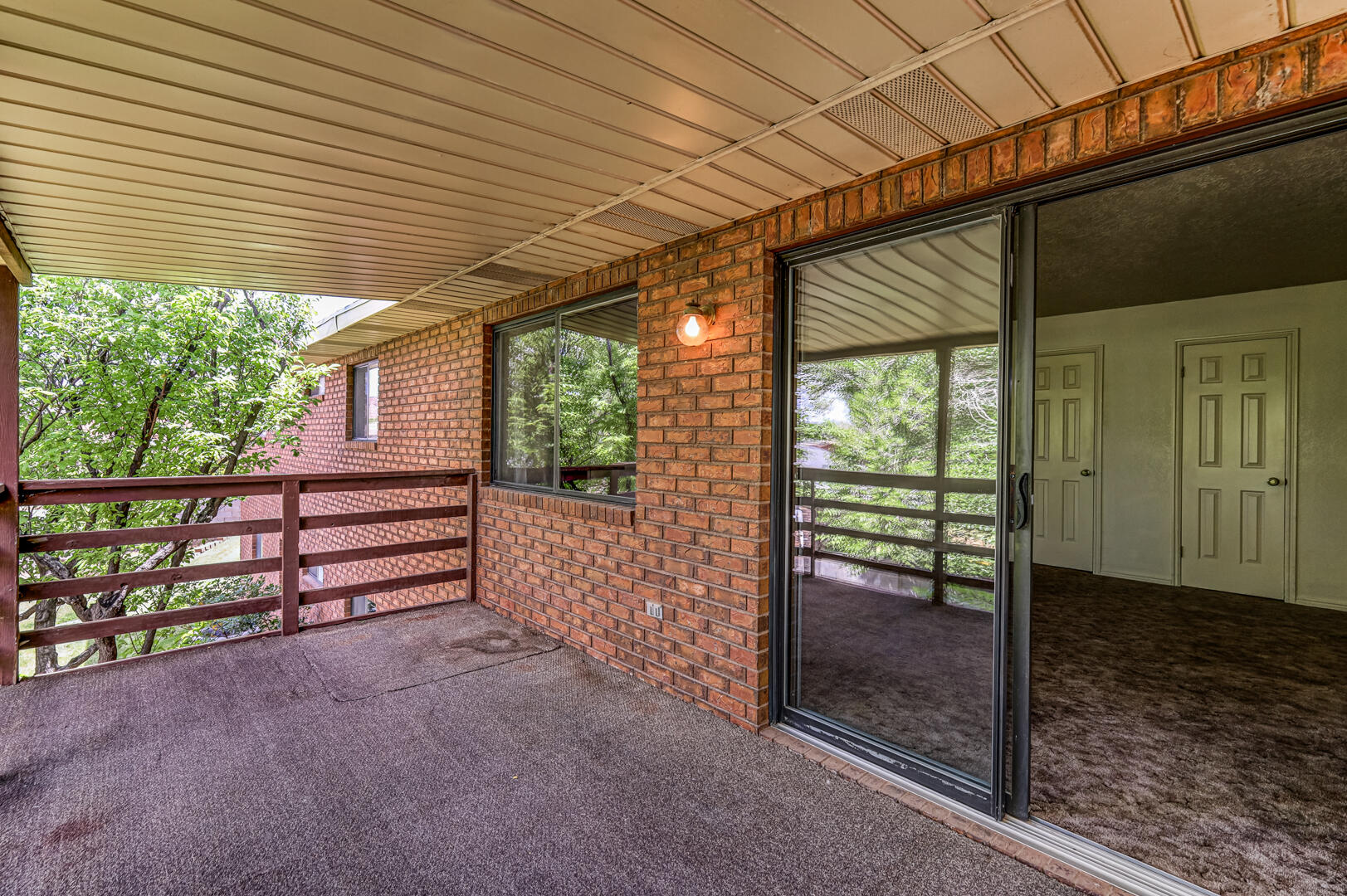 BLOOMINGTON HILLS - Residential