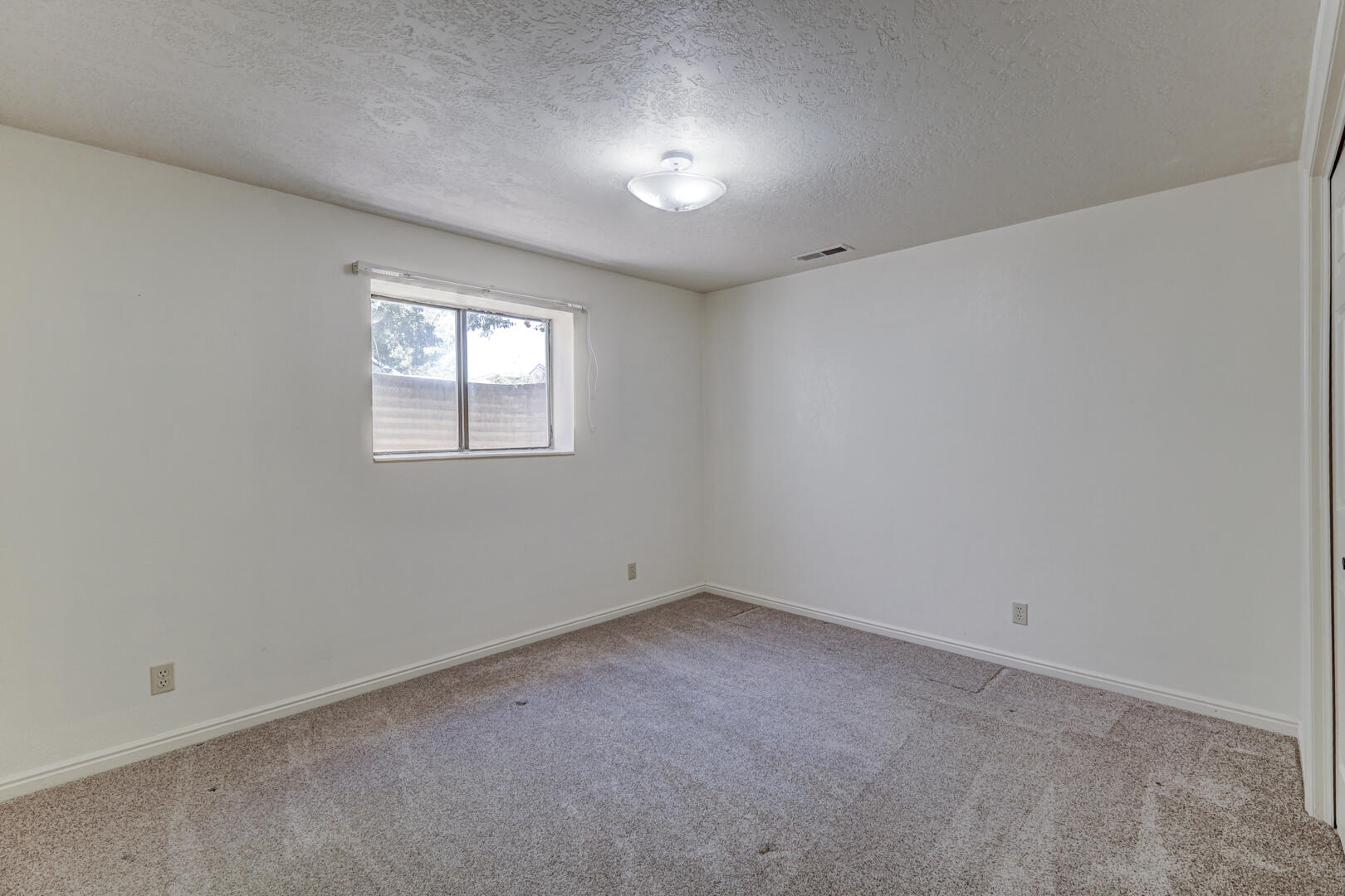 BLOOMINGTON HILLS - Residential