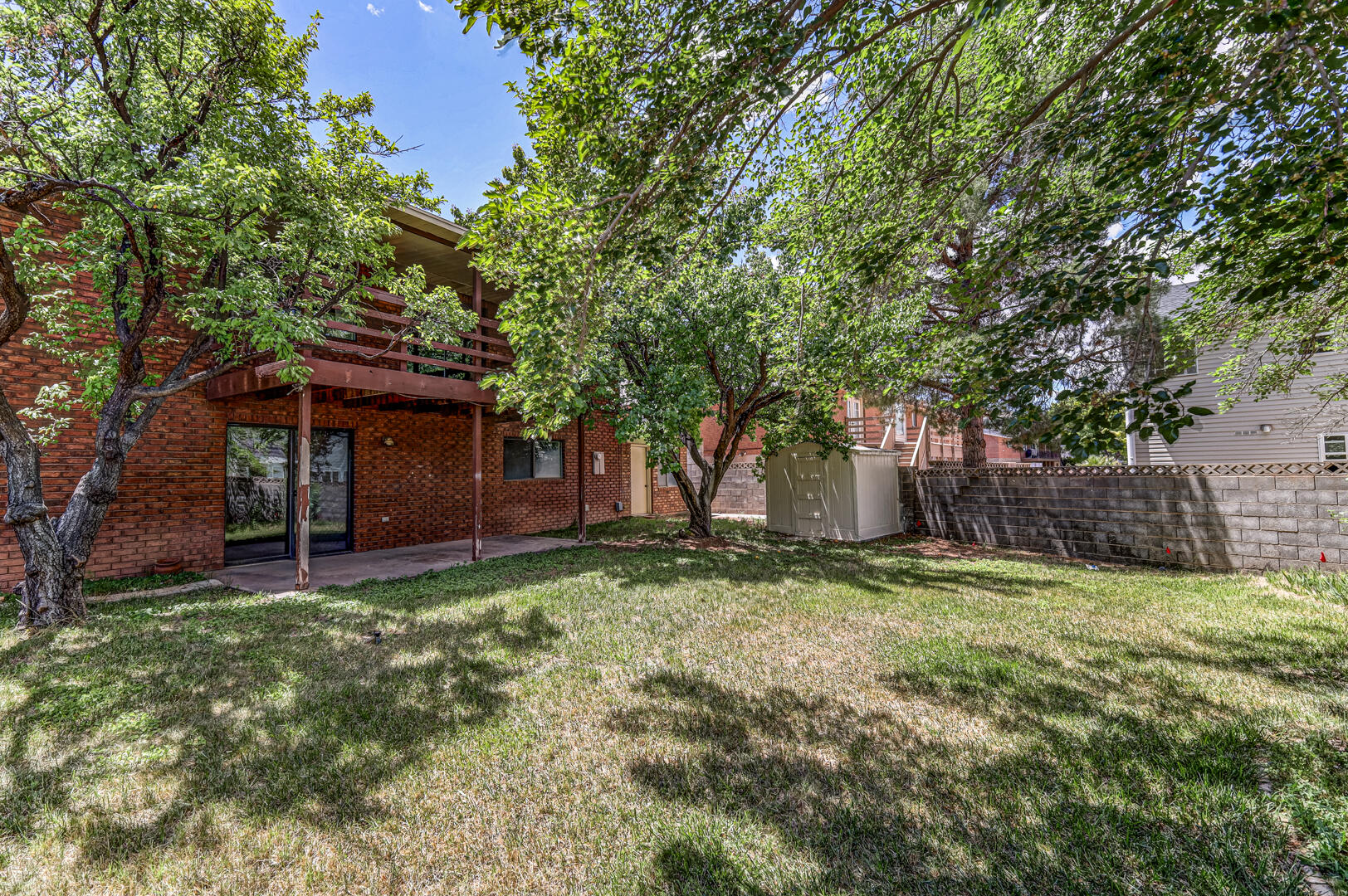 BLOOMINGTON HILLS - Residential