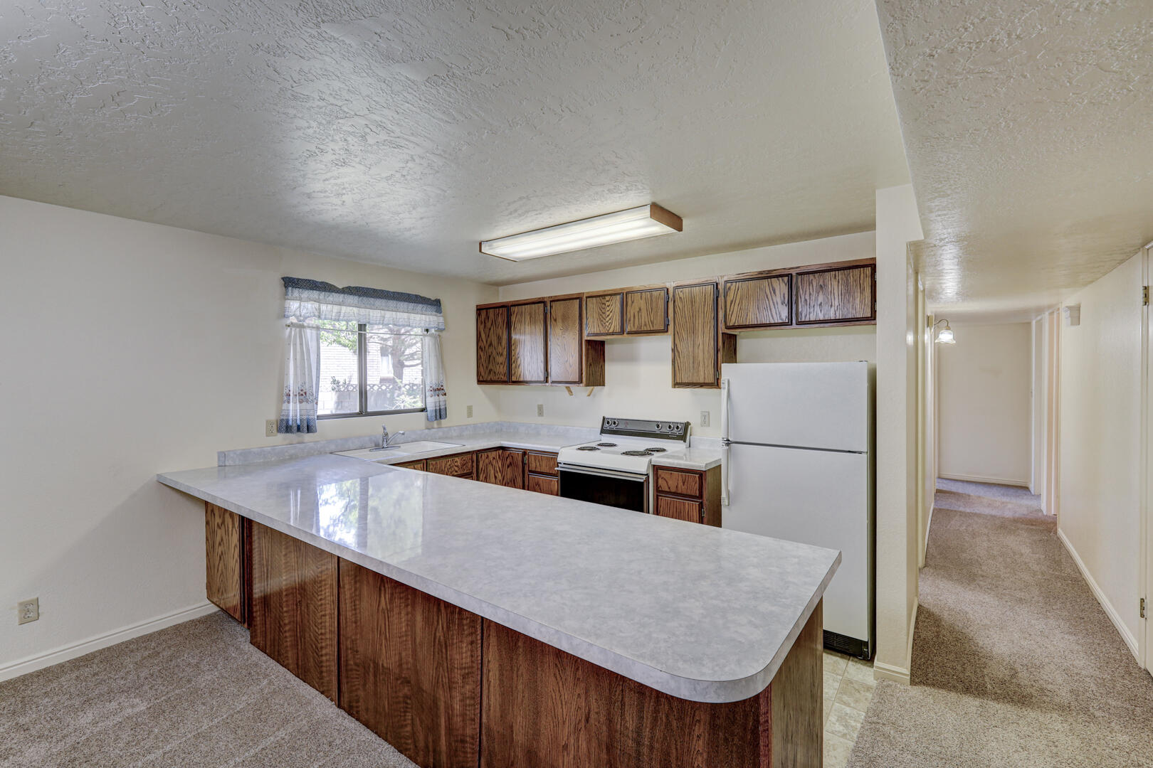 BLOOMINGTON HILLS - Residential