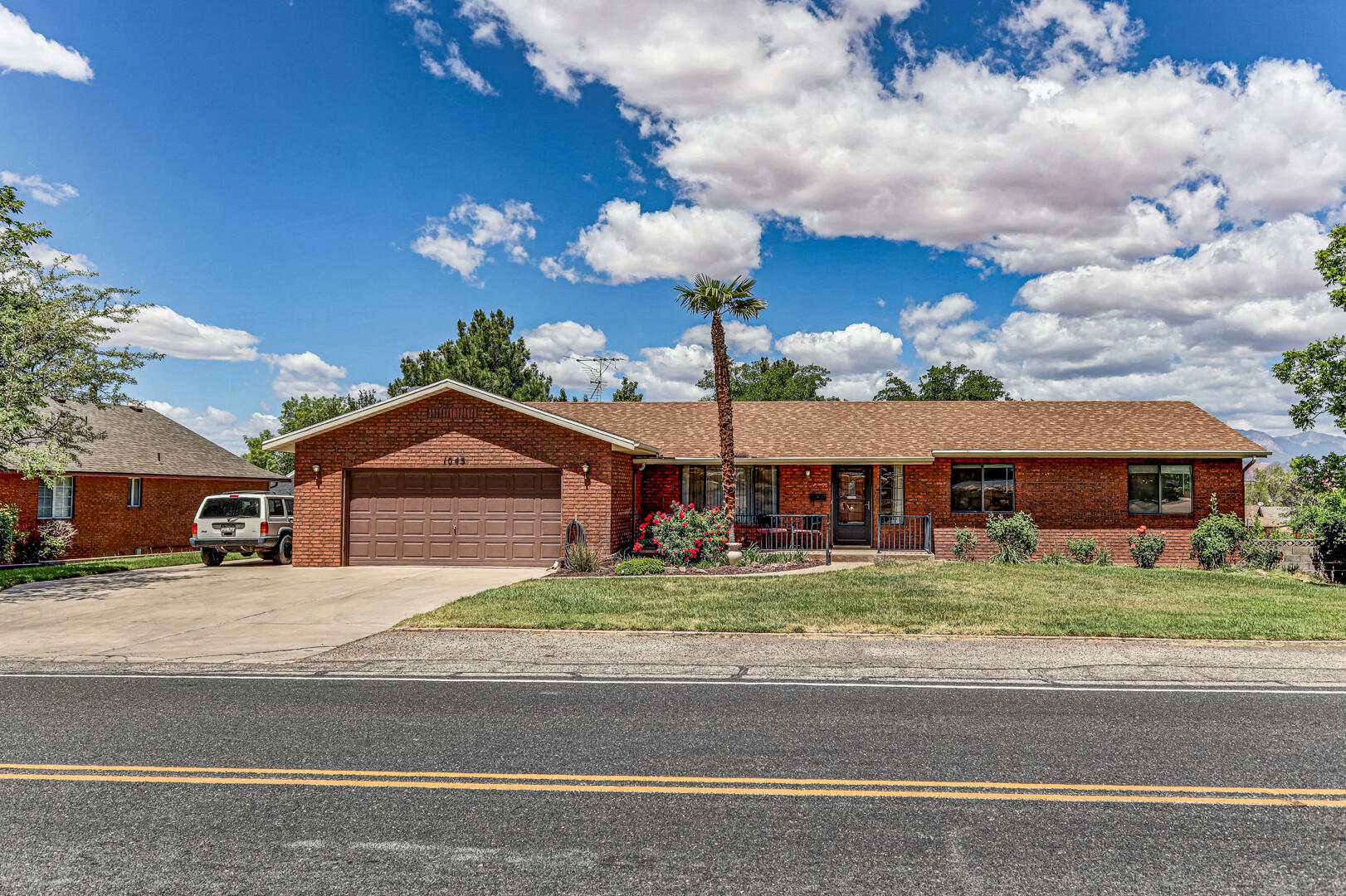 BLOOMINGTON HILLS - Residential