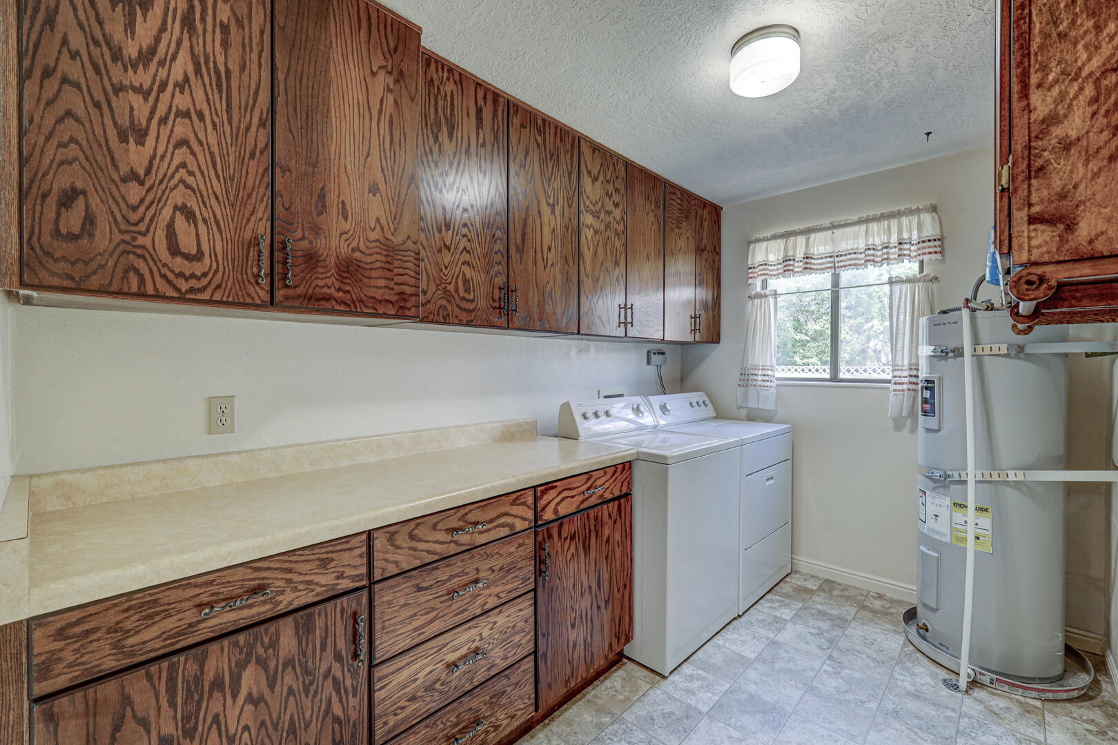 BLOOMINGTON HILLS - Residential