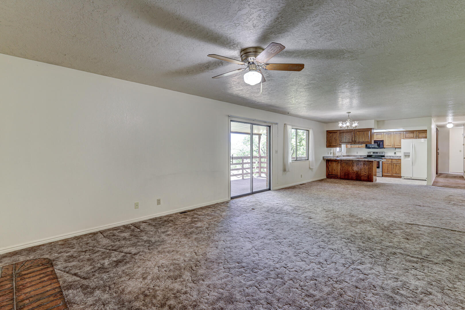 BLOOMINGTON HILLS - Residential