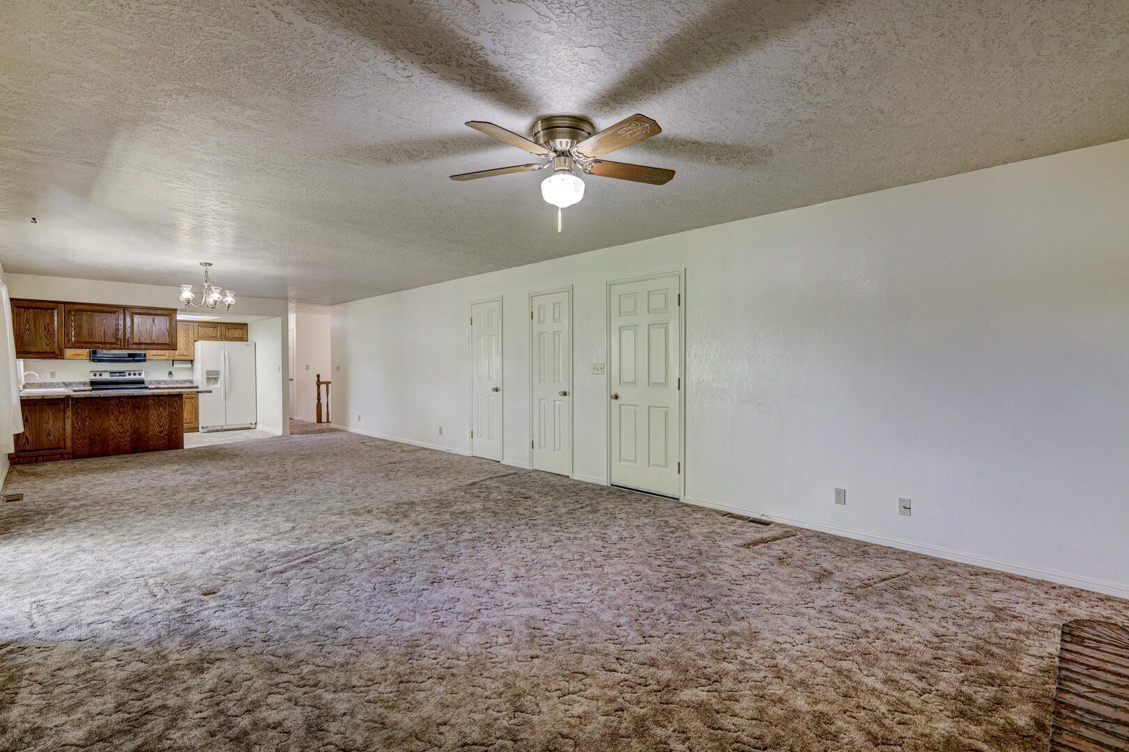BLOOMINGTON HILLS - Residential