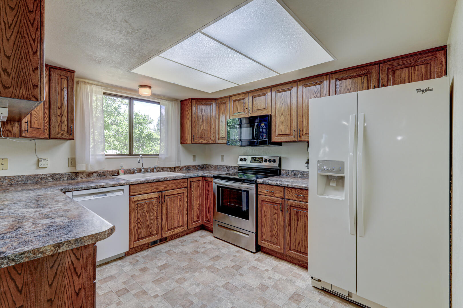 BLOOMINGTON HILLS - Residential