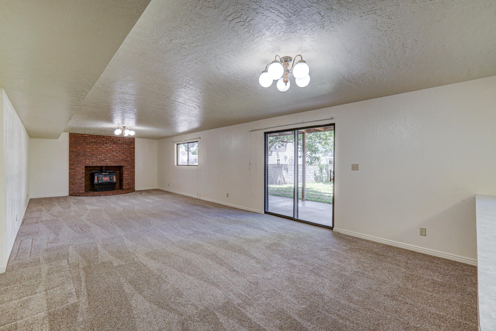 BLOOMINGTON HILLS - Residential