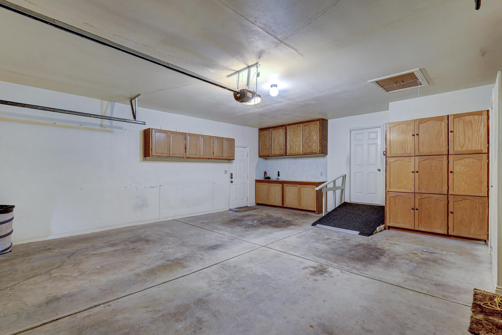 BLOOMINGTON HILLS - Residential