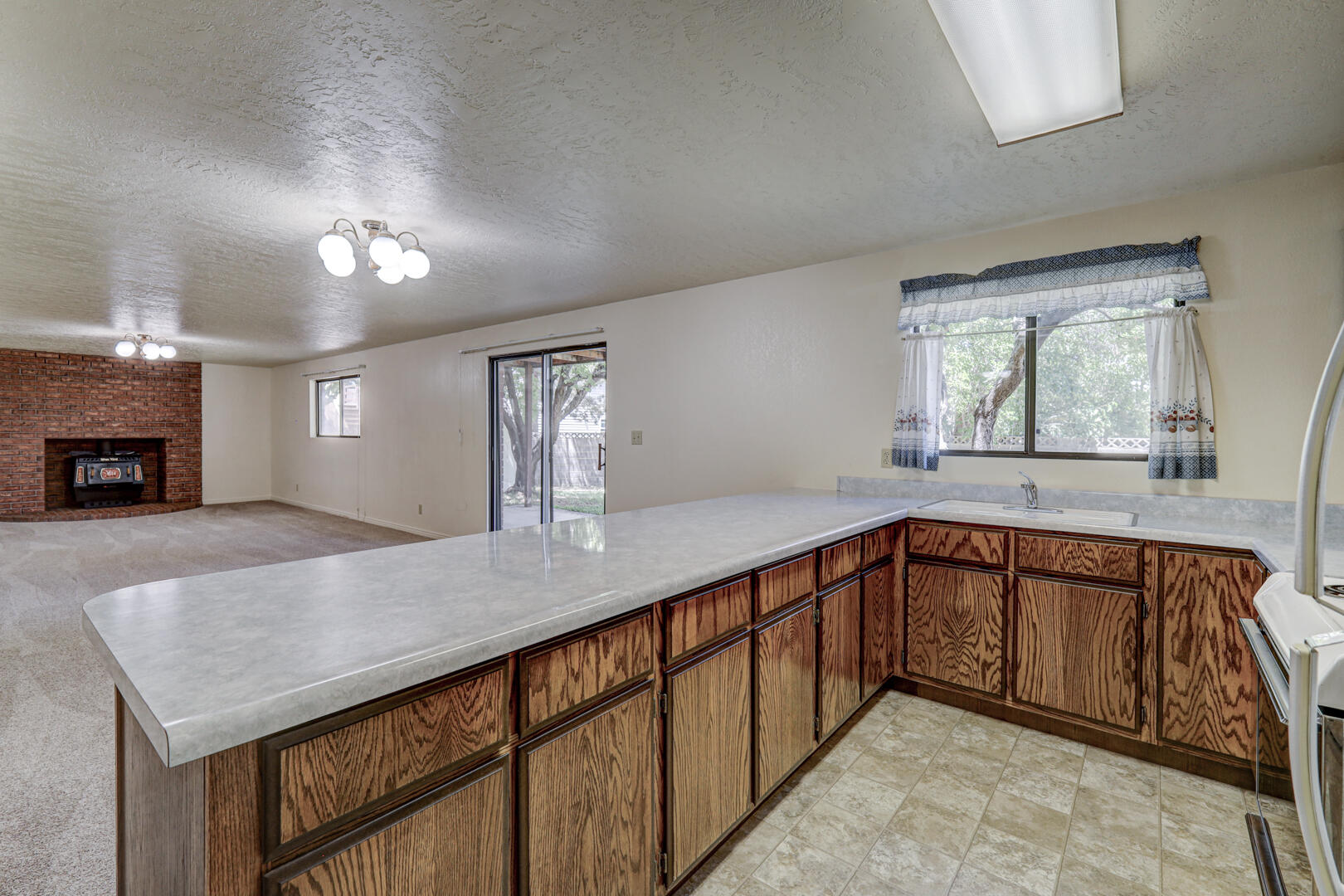 BLOOMINGTON HILLS - Residential