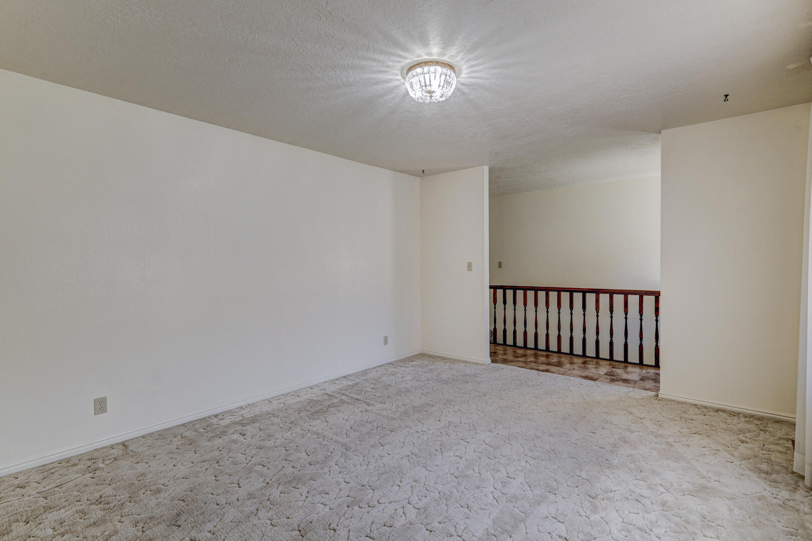 BLOOMINGTON HILLS - Residential