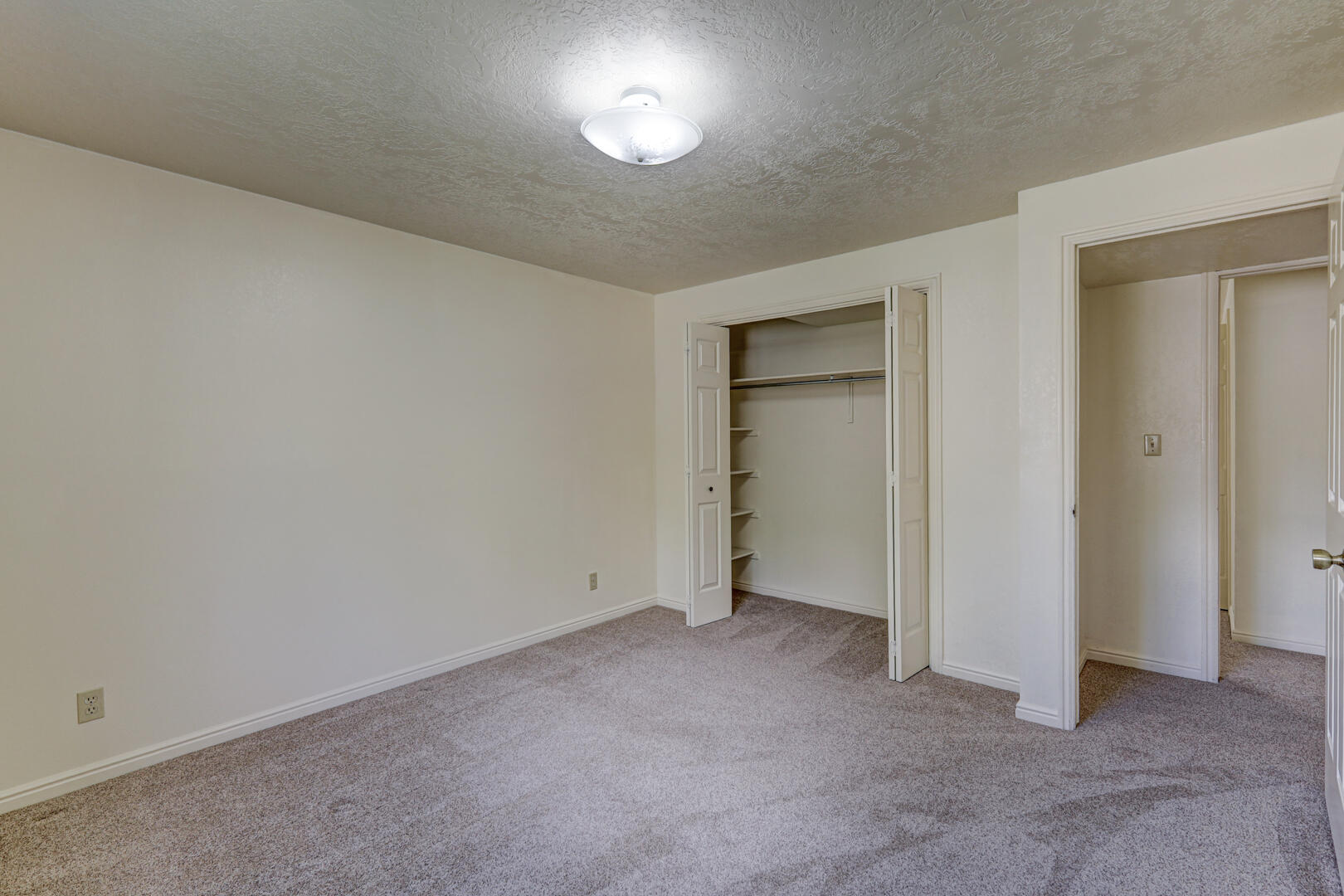 BLOOMINGTON HILLS - Residential