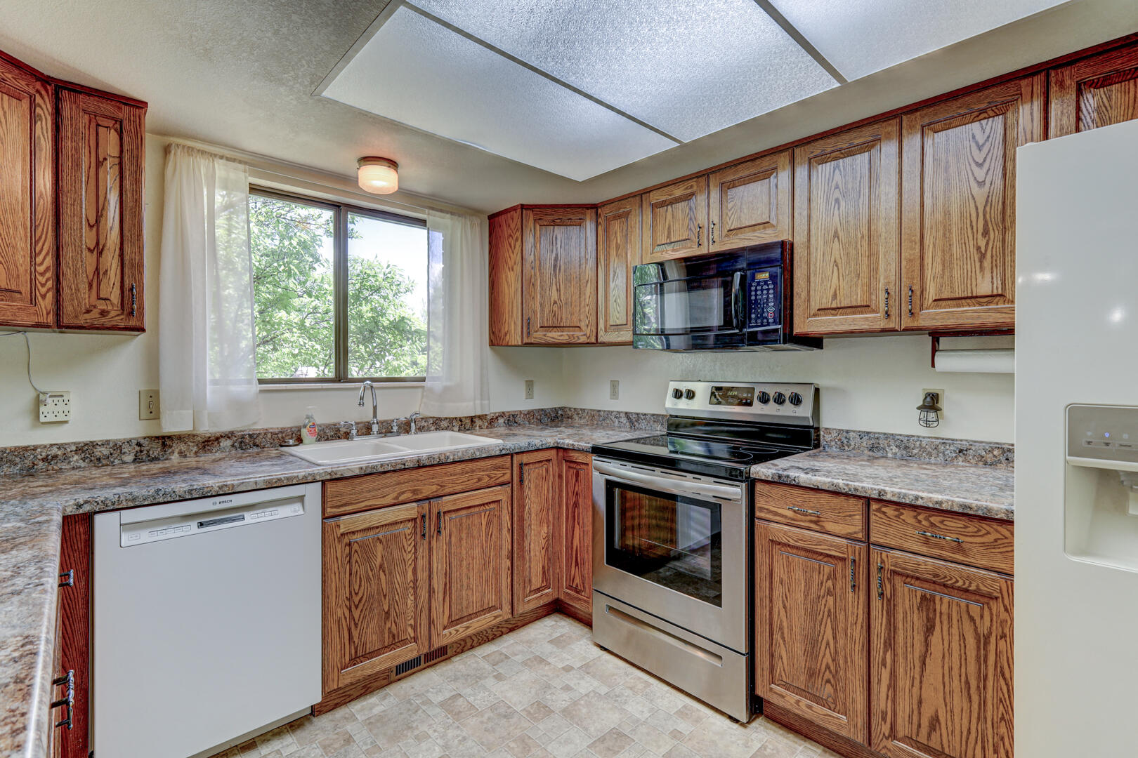 BLOOMINGTON HILLS - Residential