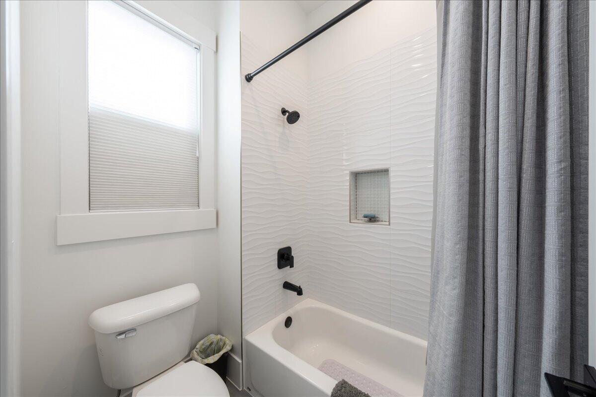 WASHINGTON VISTA - Residential