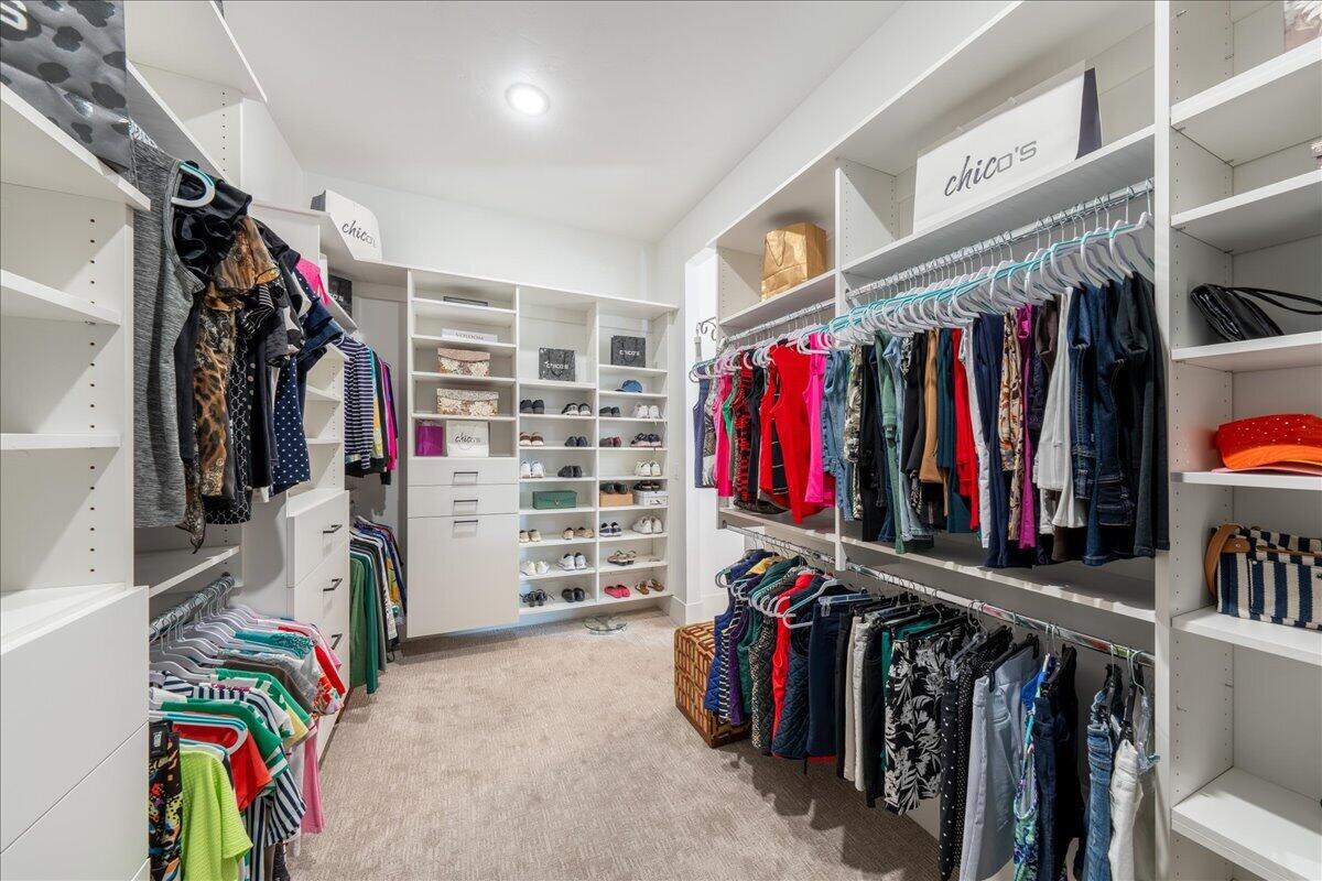 WASHINGTON VISTA - Residential