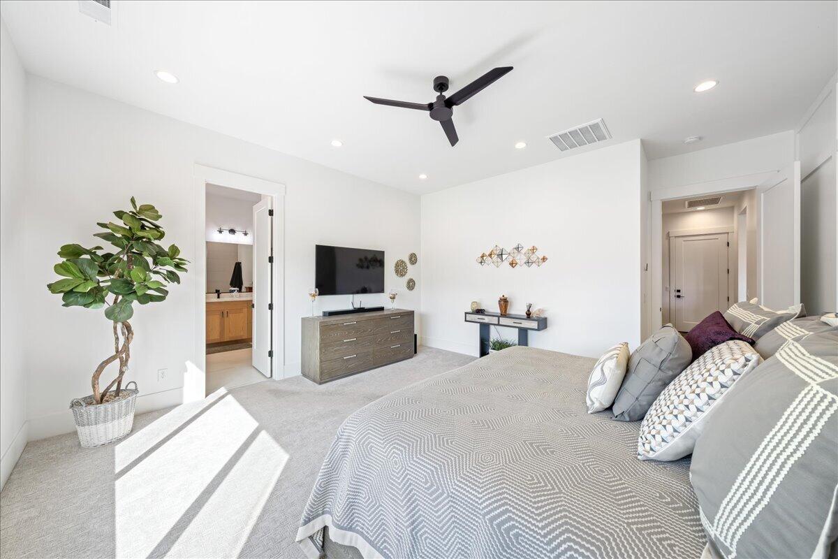 WASHINGTON VISTA - Residential