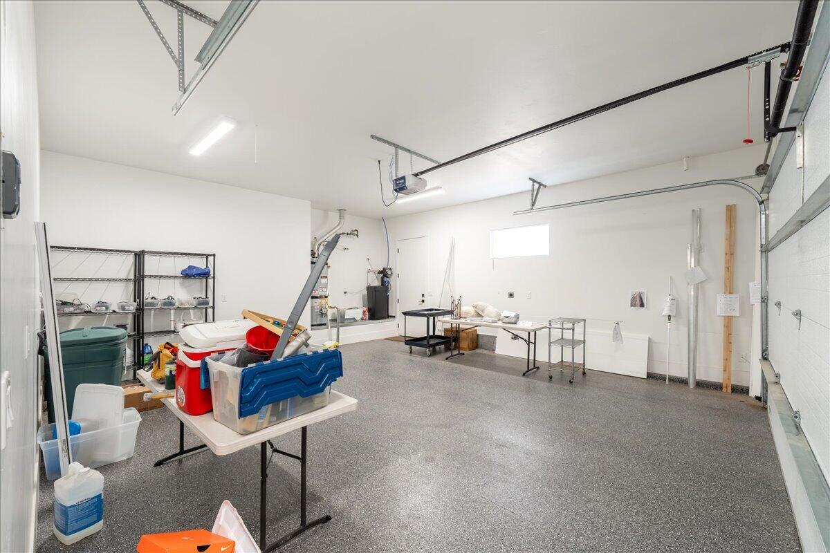 WASHINGTON VISTA - Residential