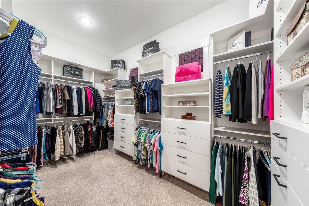 WASHINGTON VISTA - Residential