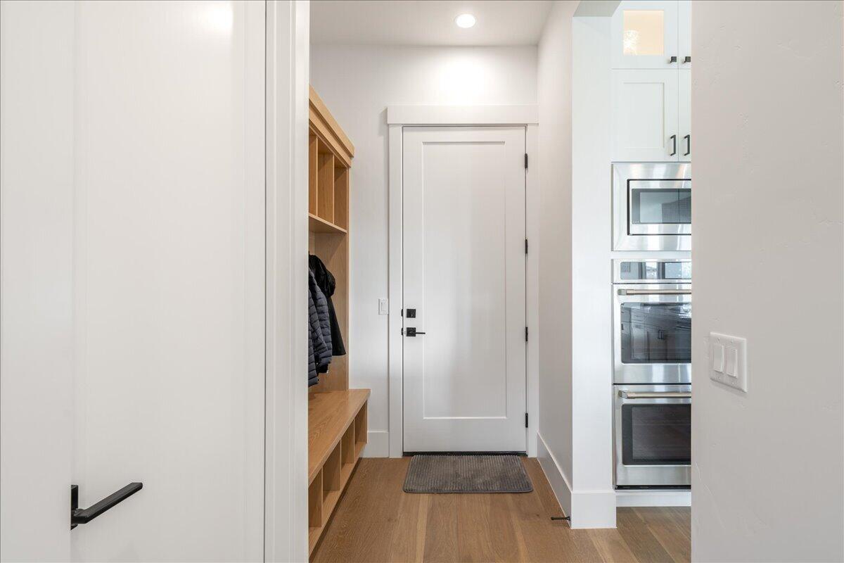 WASHINGTON VISTA - Residential