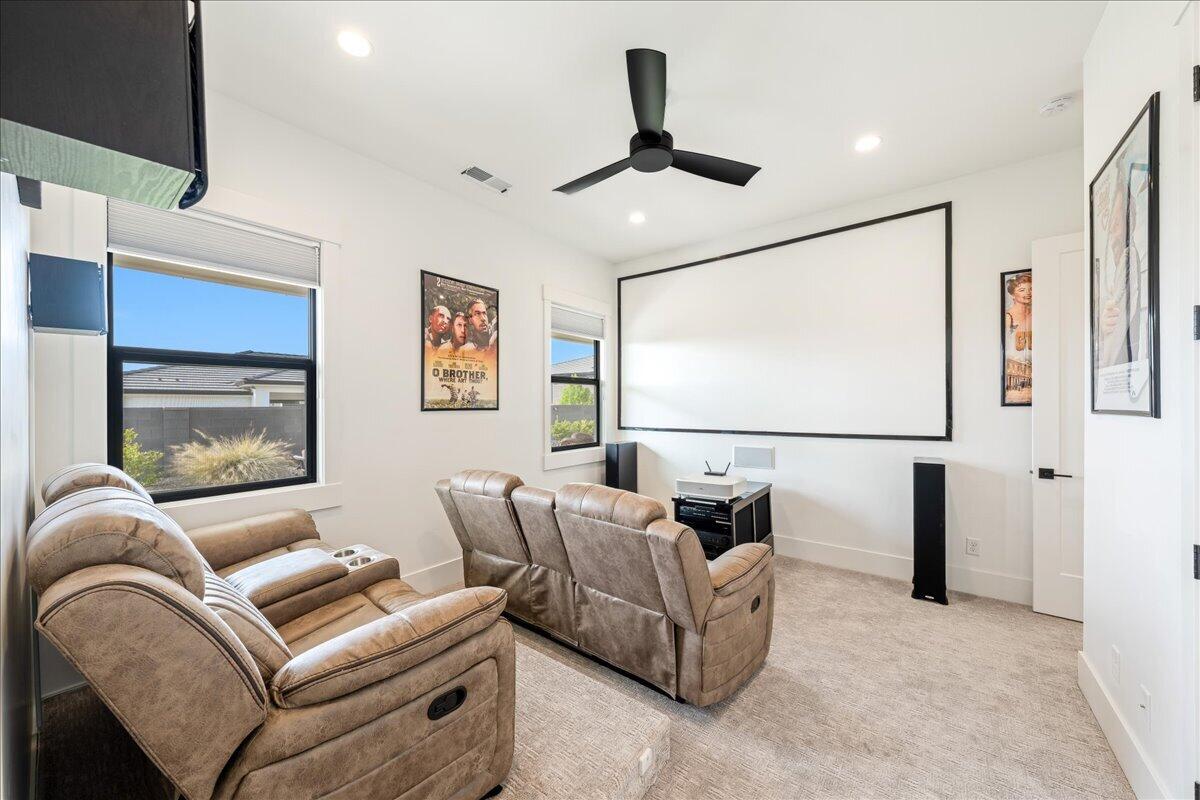 WASHINGTON VISTA - Residential