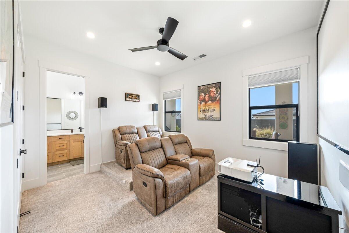 WASHINGTON VISTA - Residential