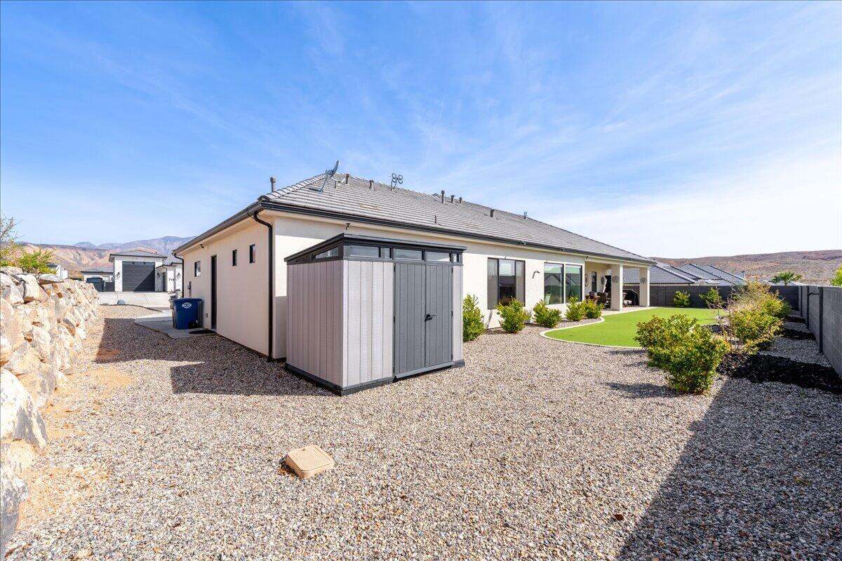 WASHINGTON VISTA - Residential