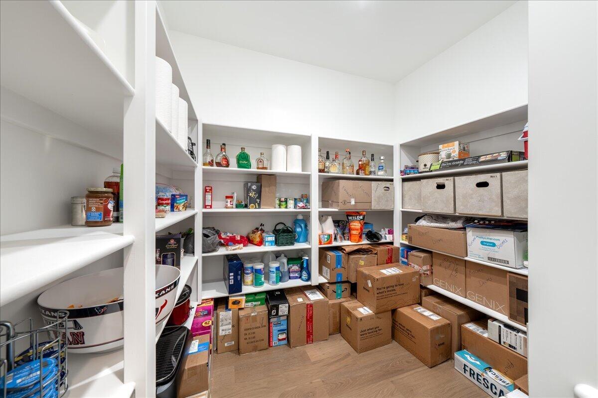 WASHINGTON VISTA - Residential