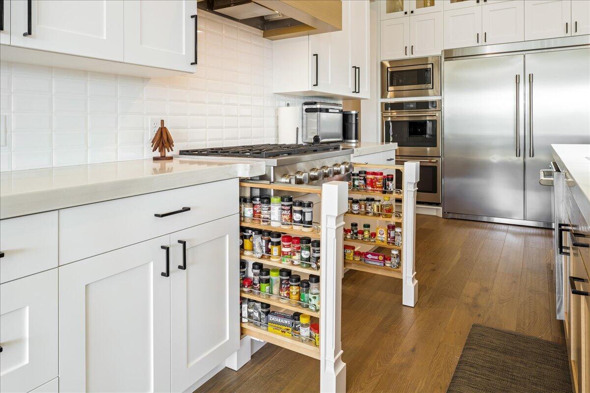 WASHINGTON VISTA - Residential