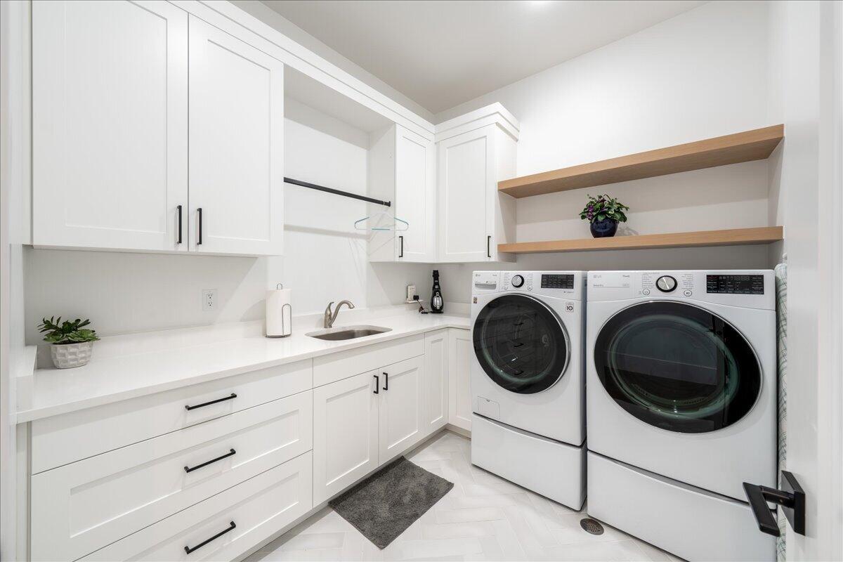 WASHINGTON VISTA - Residential