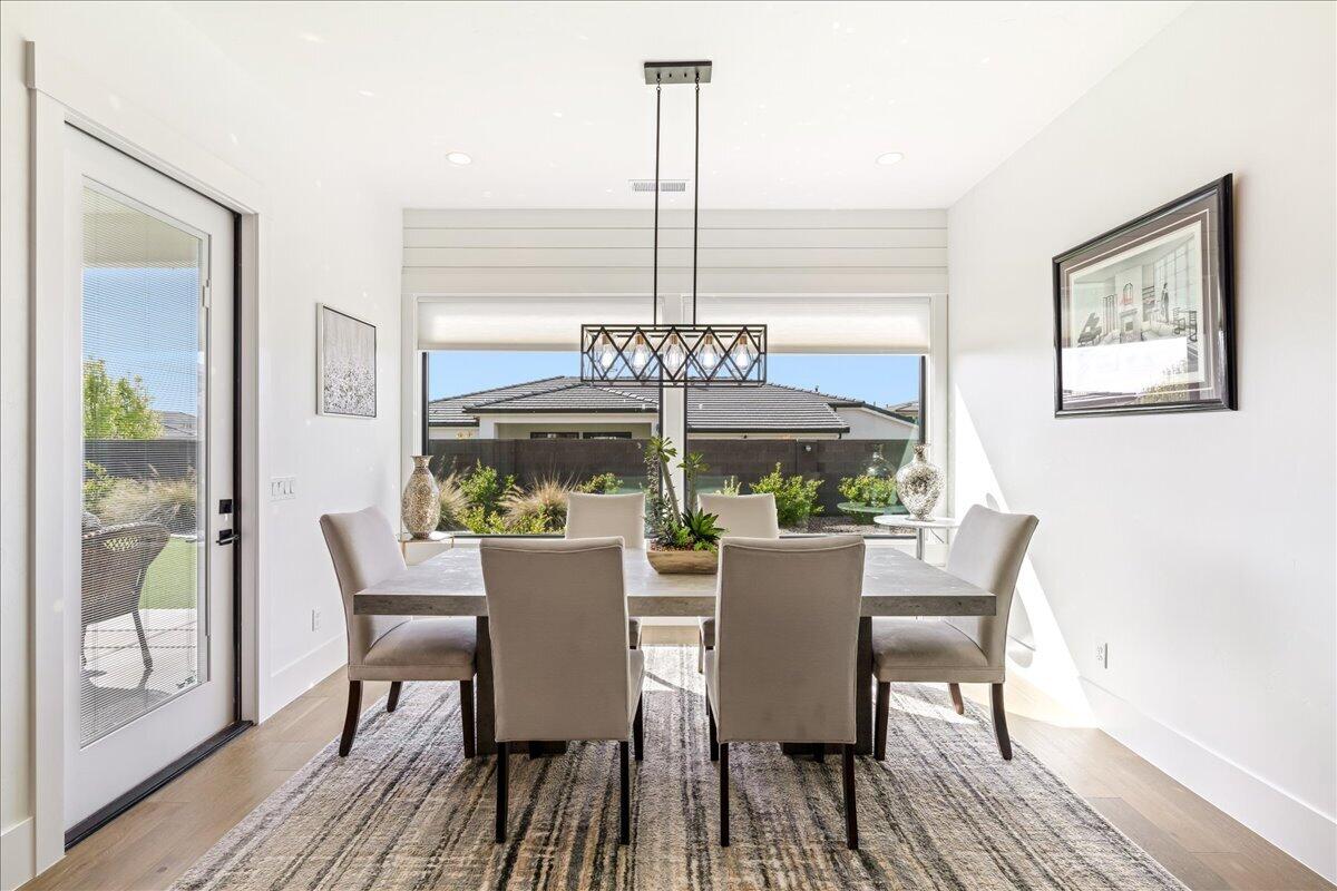 WASHINGTON VISTA - Residential