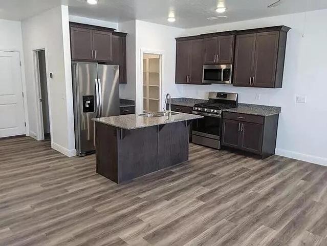 AUBURN HILLS - Residential