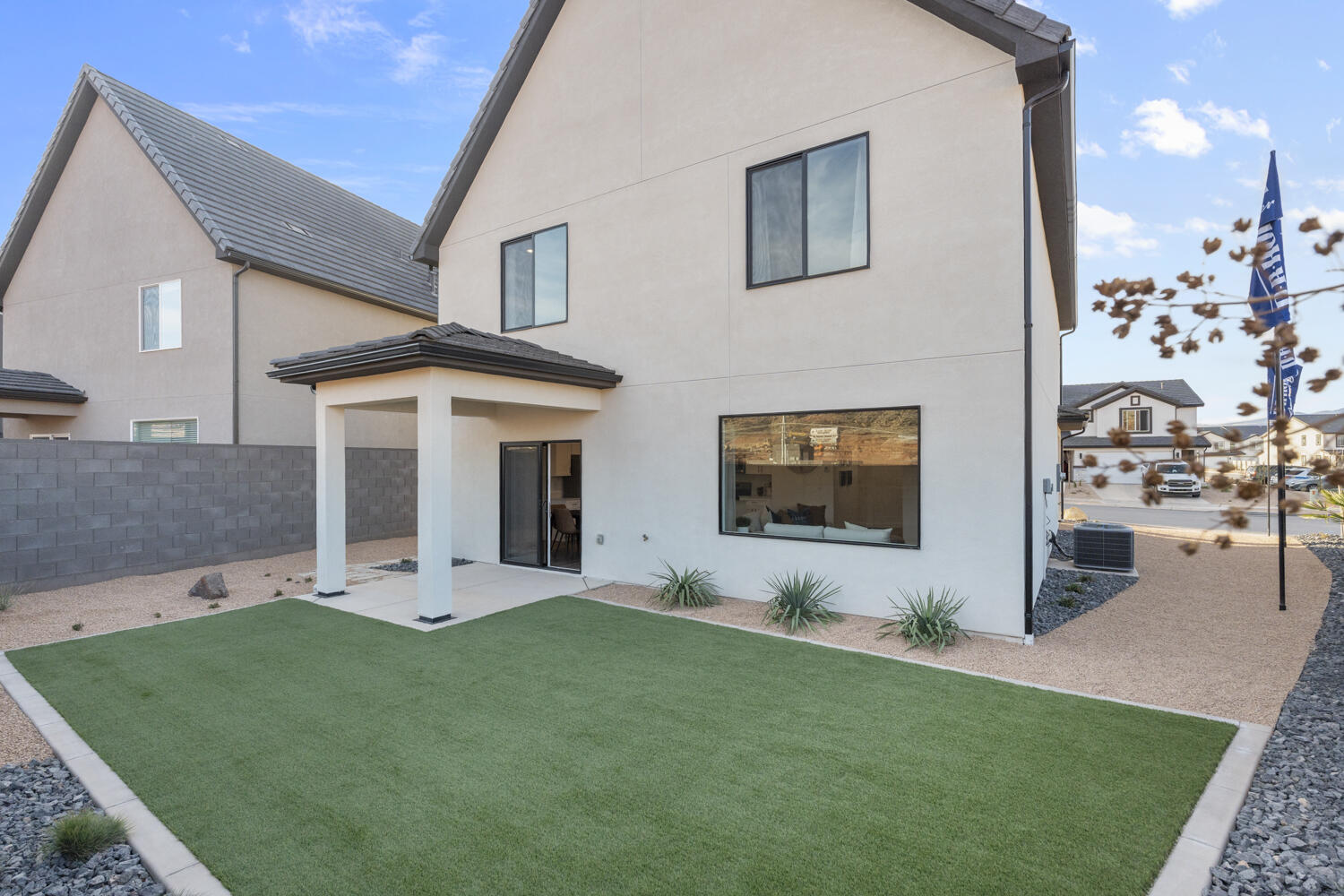 STANDING ROCK EAST AT LONG VALLEY - Residential