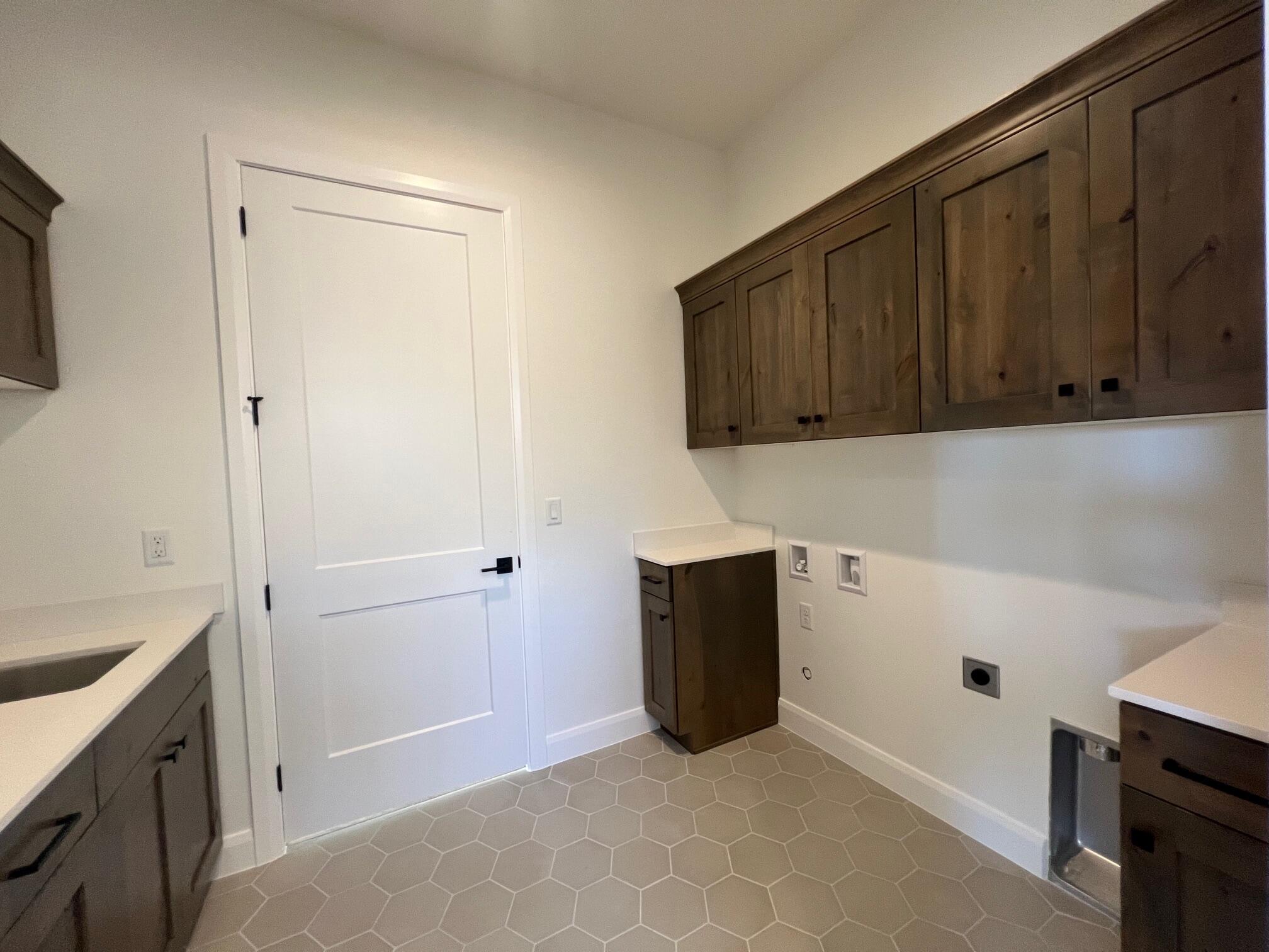 UNITY VILLAGE - Residential