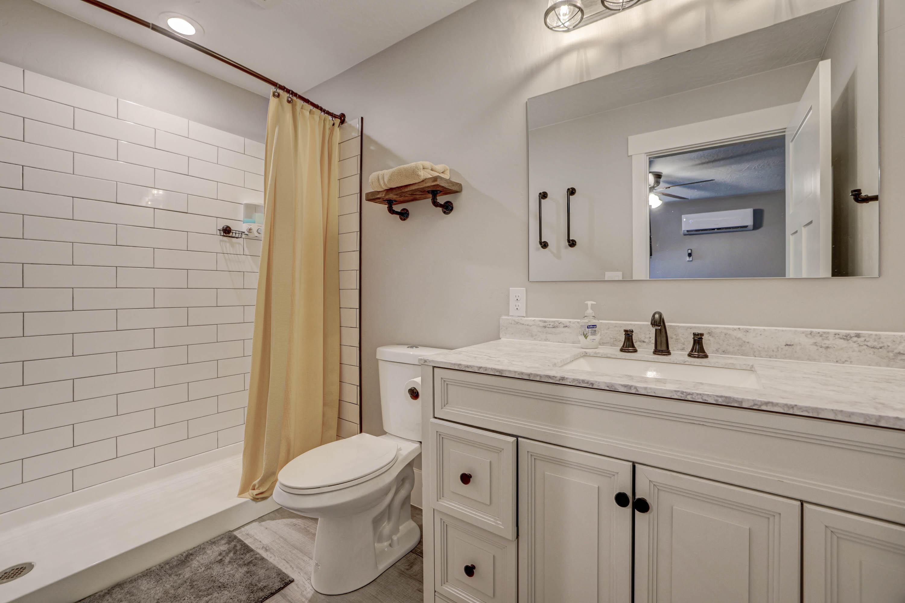 HURRICANE TOWNSITE - Residential