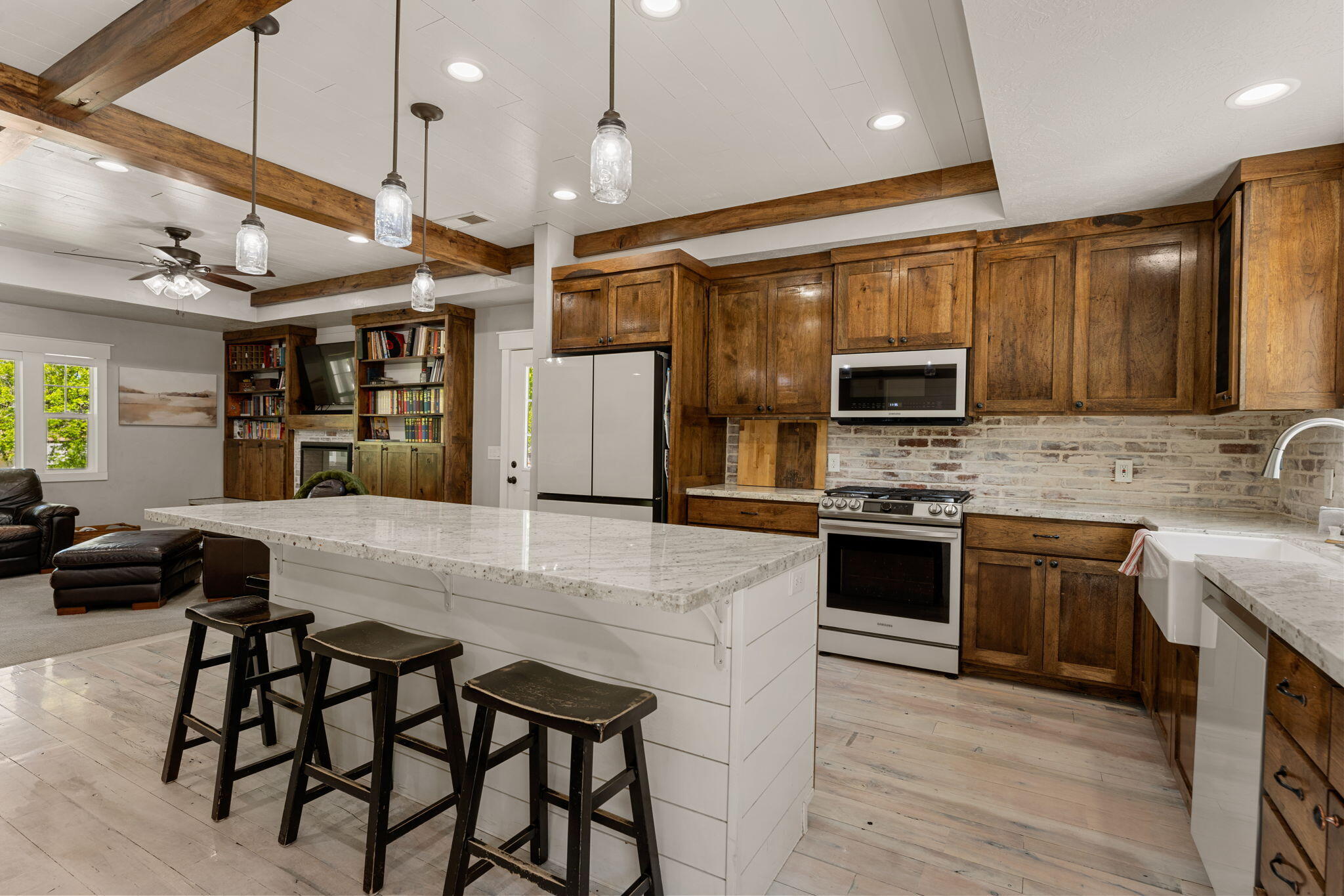 HURRICANE TOWNSITE - Residential