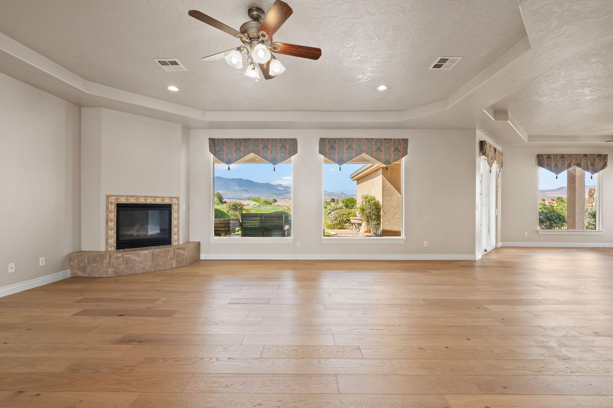 SKY MOUNTAIN GOLF ESTATES - Residential