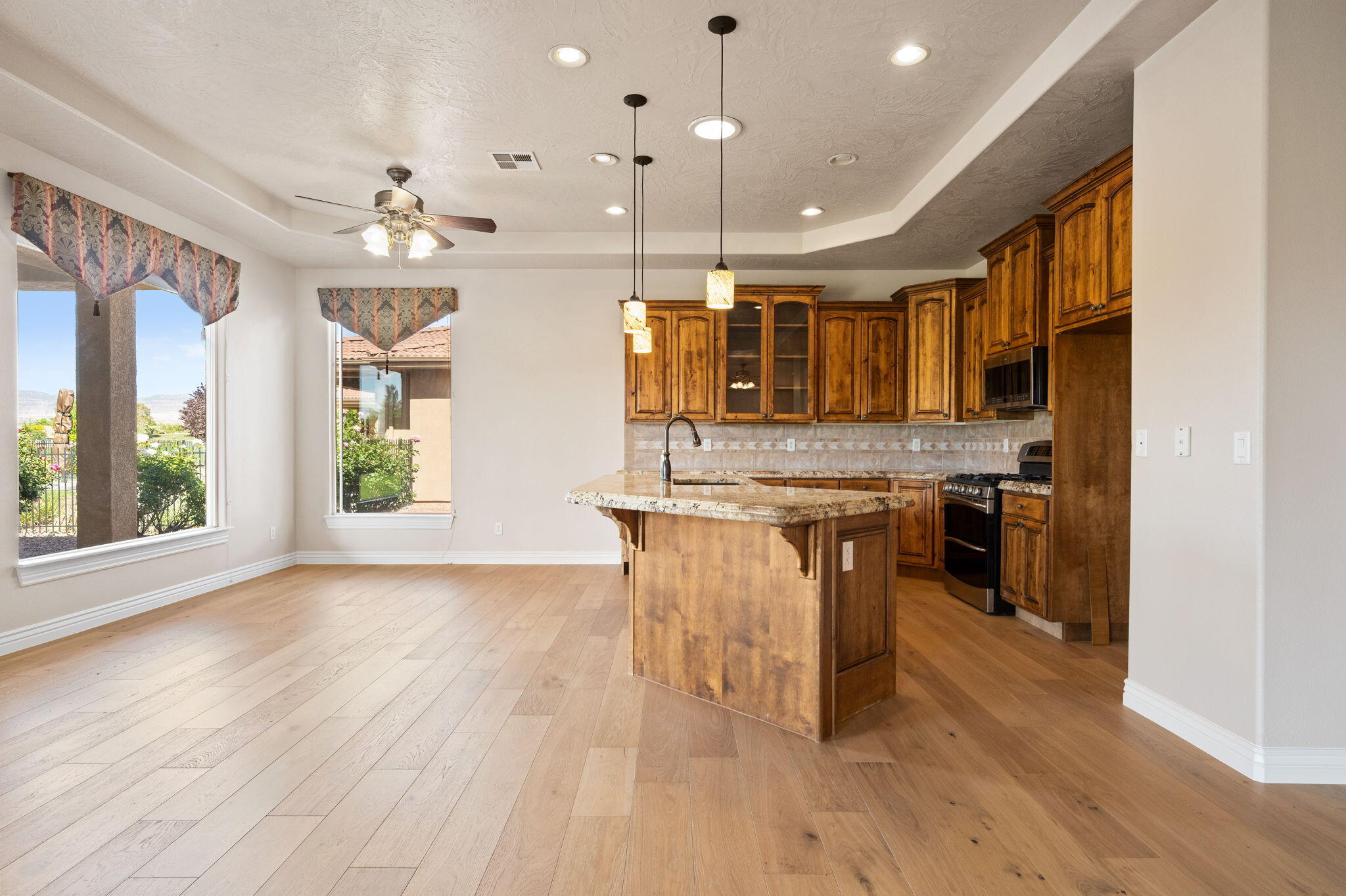 SKY MOUNTAIN GOLF ESTATES - Residential