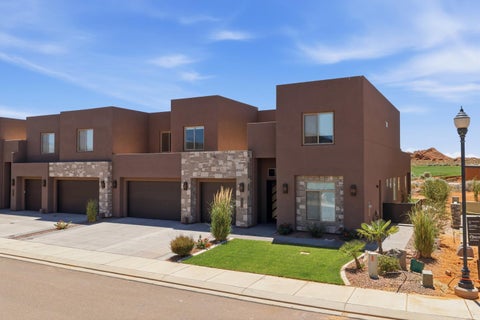 Photo of 3230 S Yansa Trail, Hurricane, UT 84737 (MLS # 26-274189)