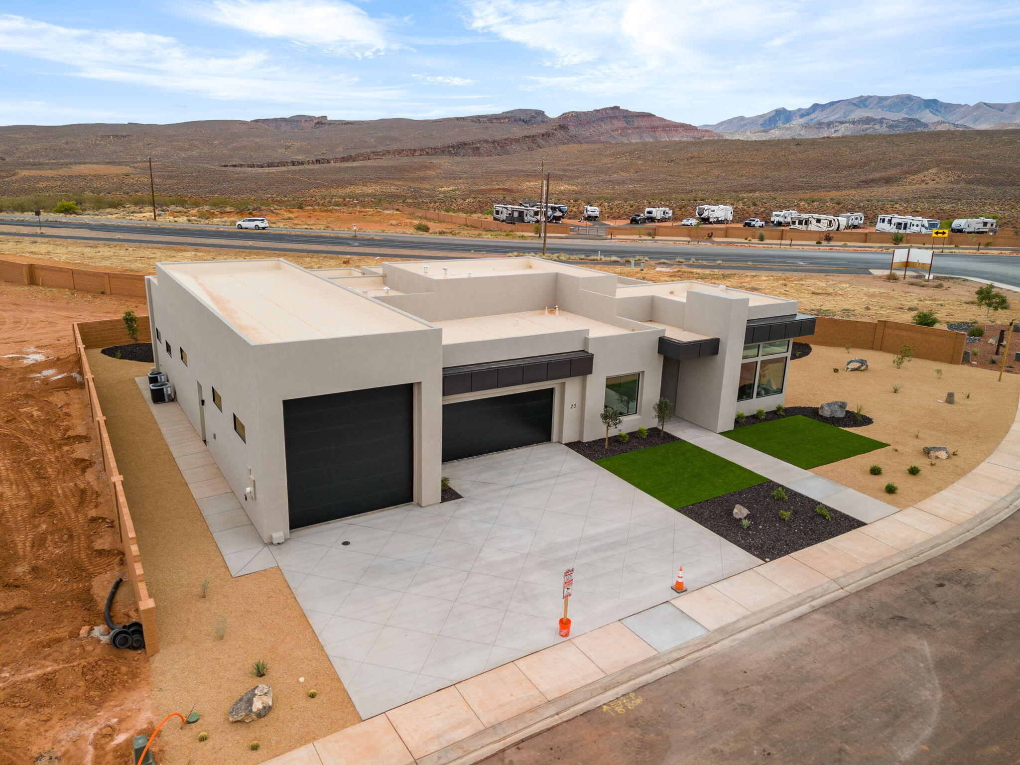BLACK STONE - Residential