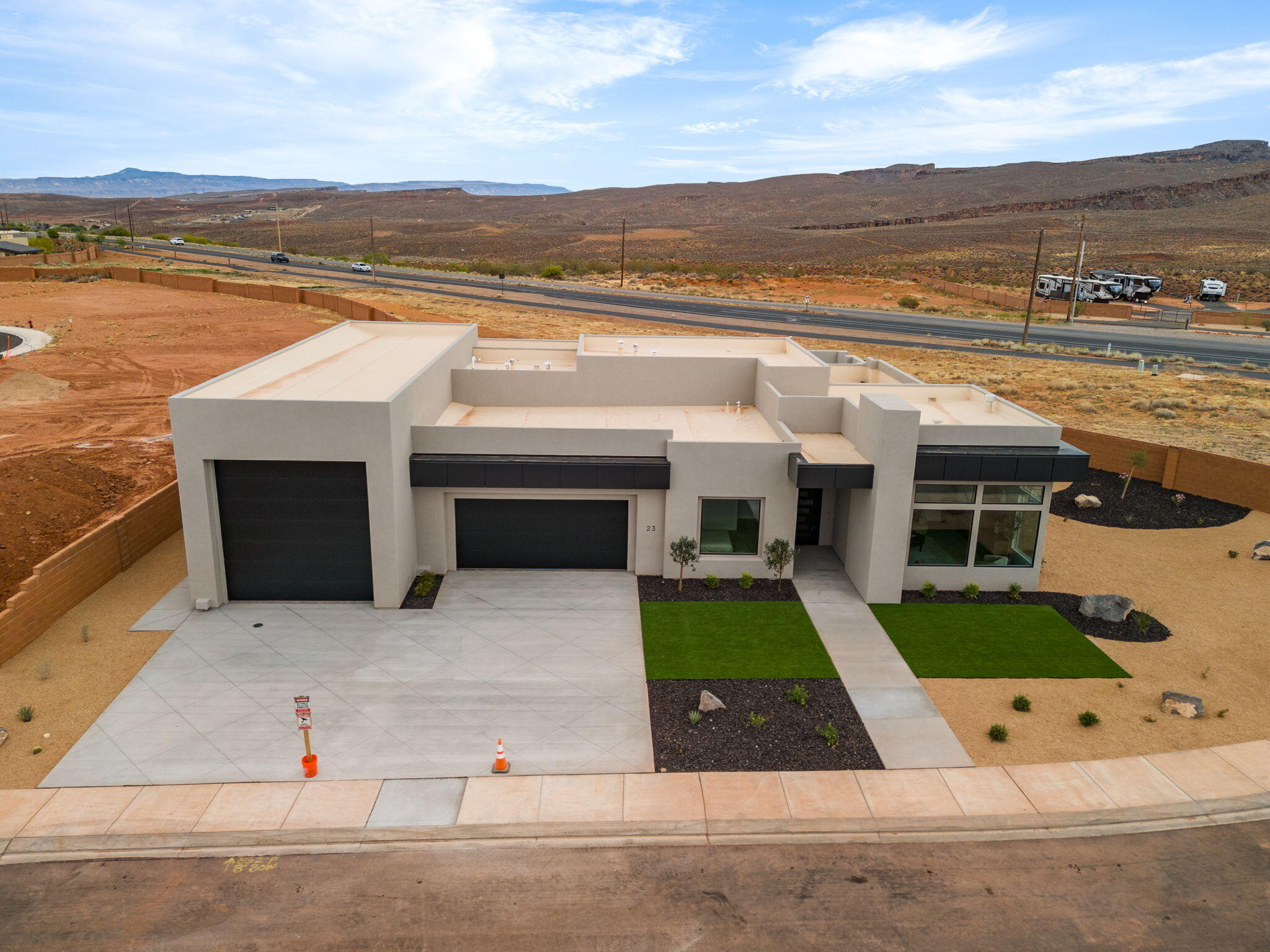 BLACK STONE - Residential