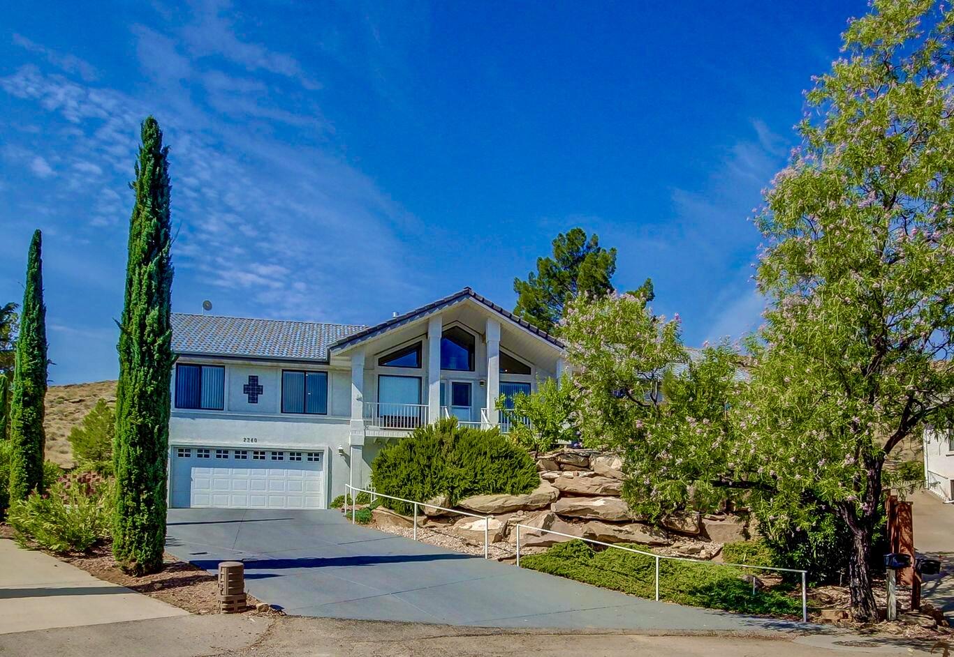 BLOOMINGTON HILLS - Residential